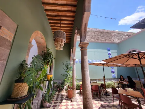 Chau Resto image 3