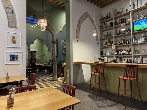Chau Resto image 5