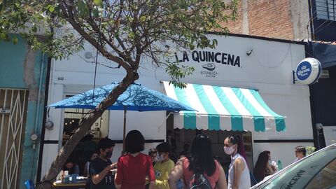 La Quincena Botanería image 7