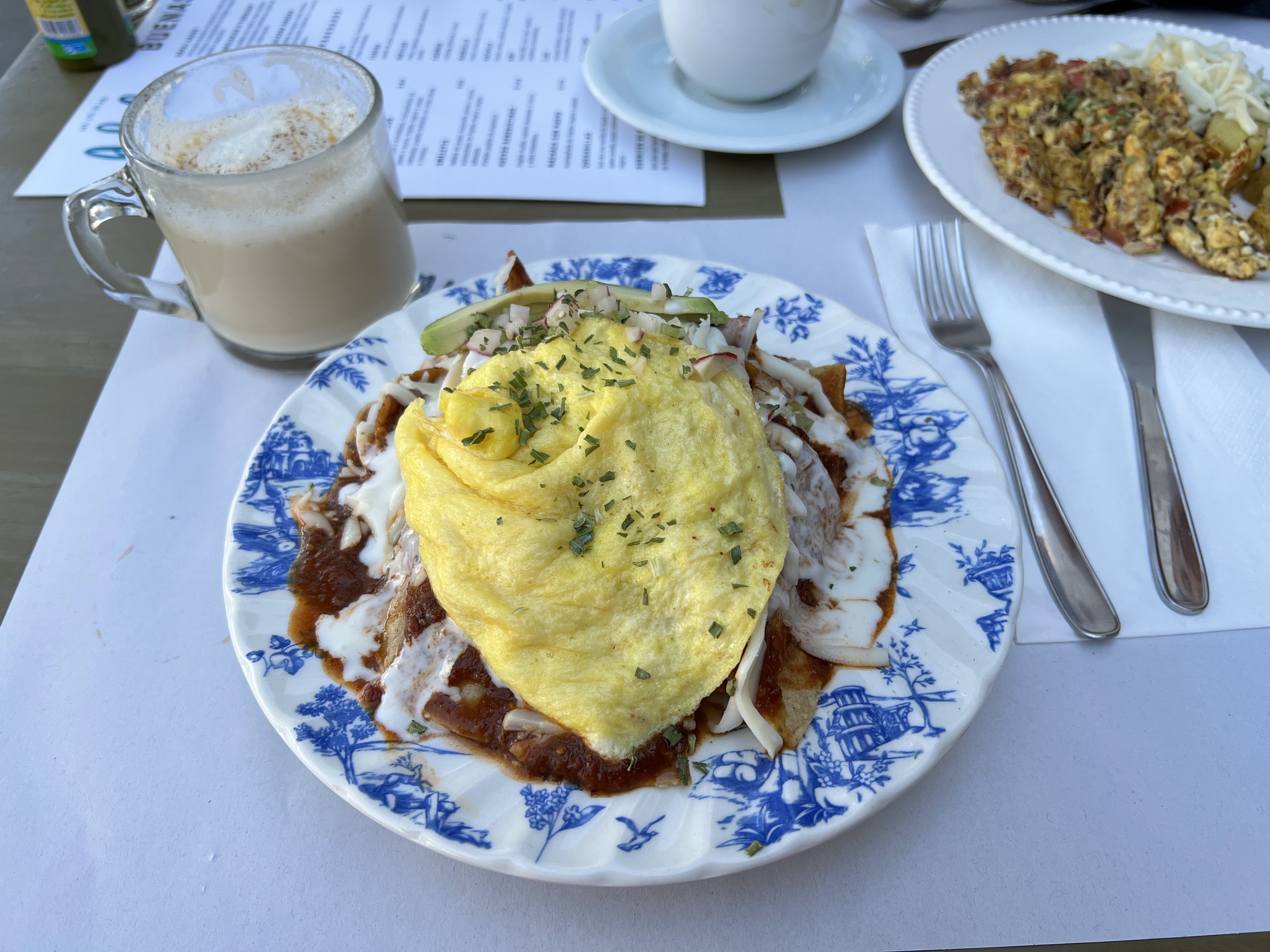 Me lo dijo Adela image 7