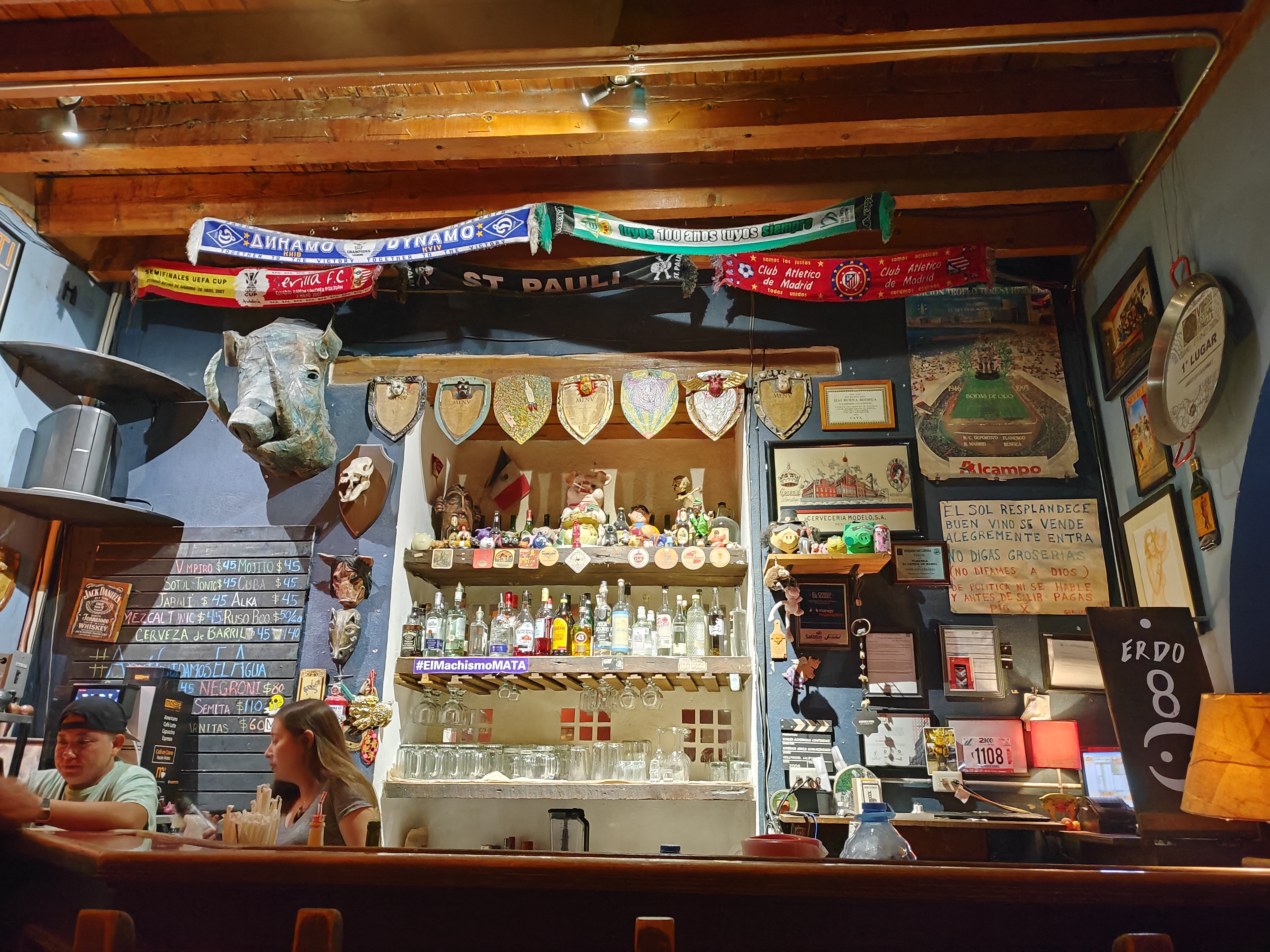 Taberna El Cerdo de Babel image 5