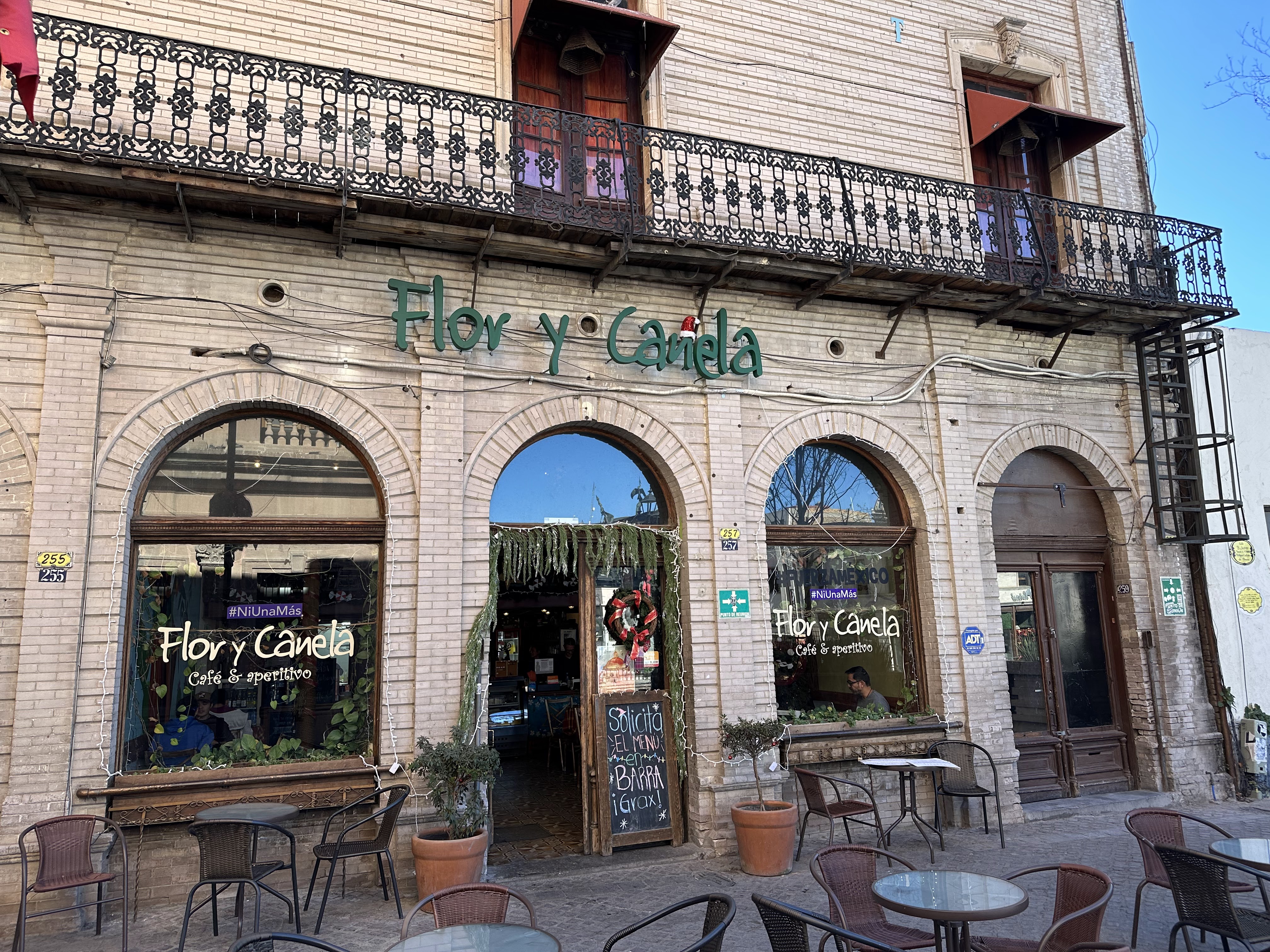 Flor y Canela image 1