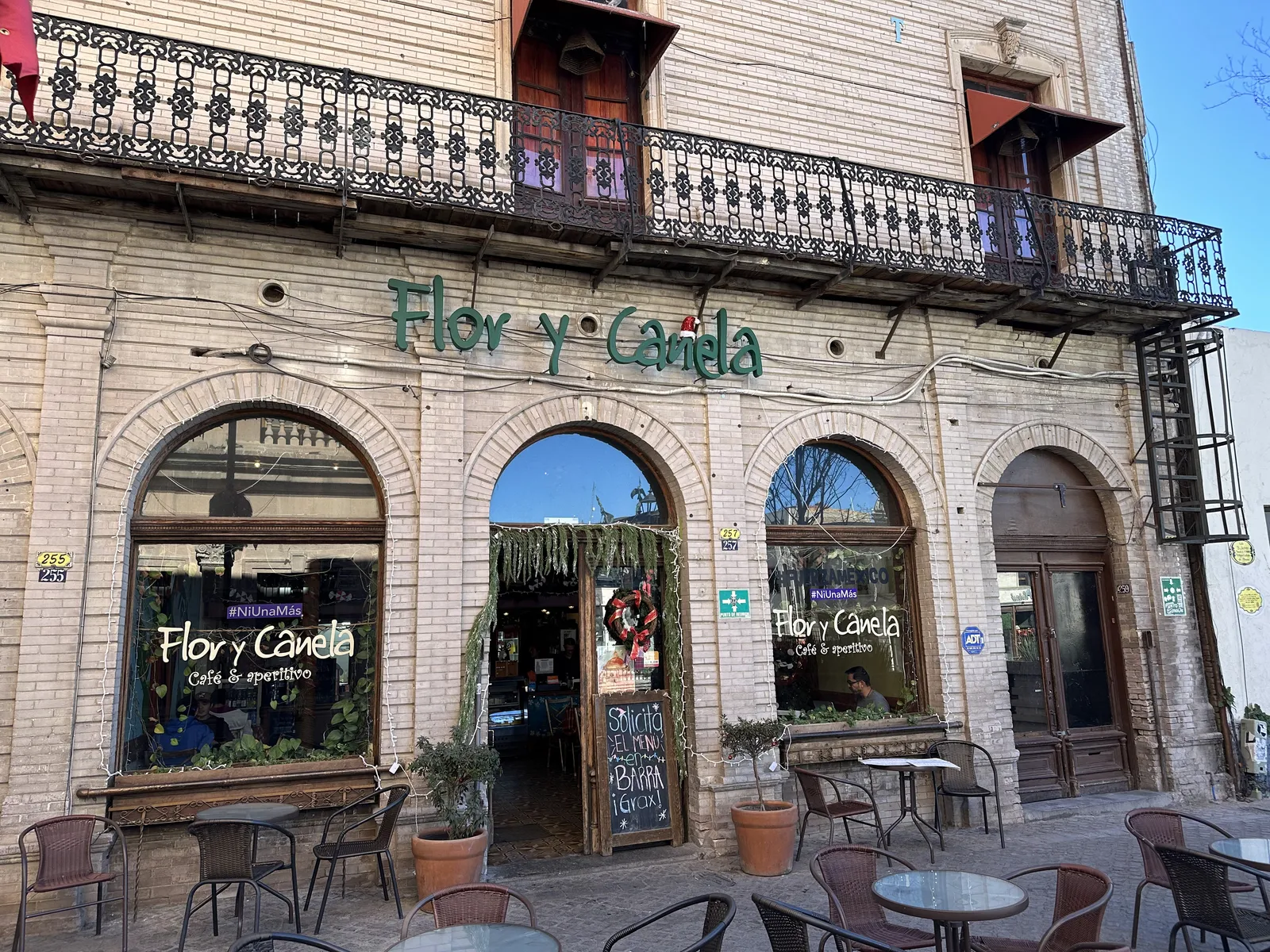 Flor y Canela image 1