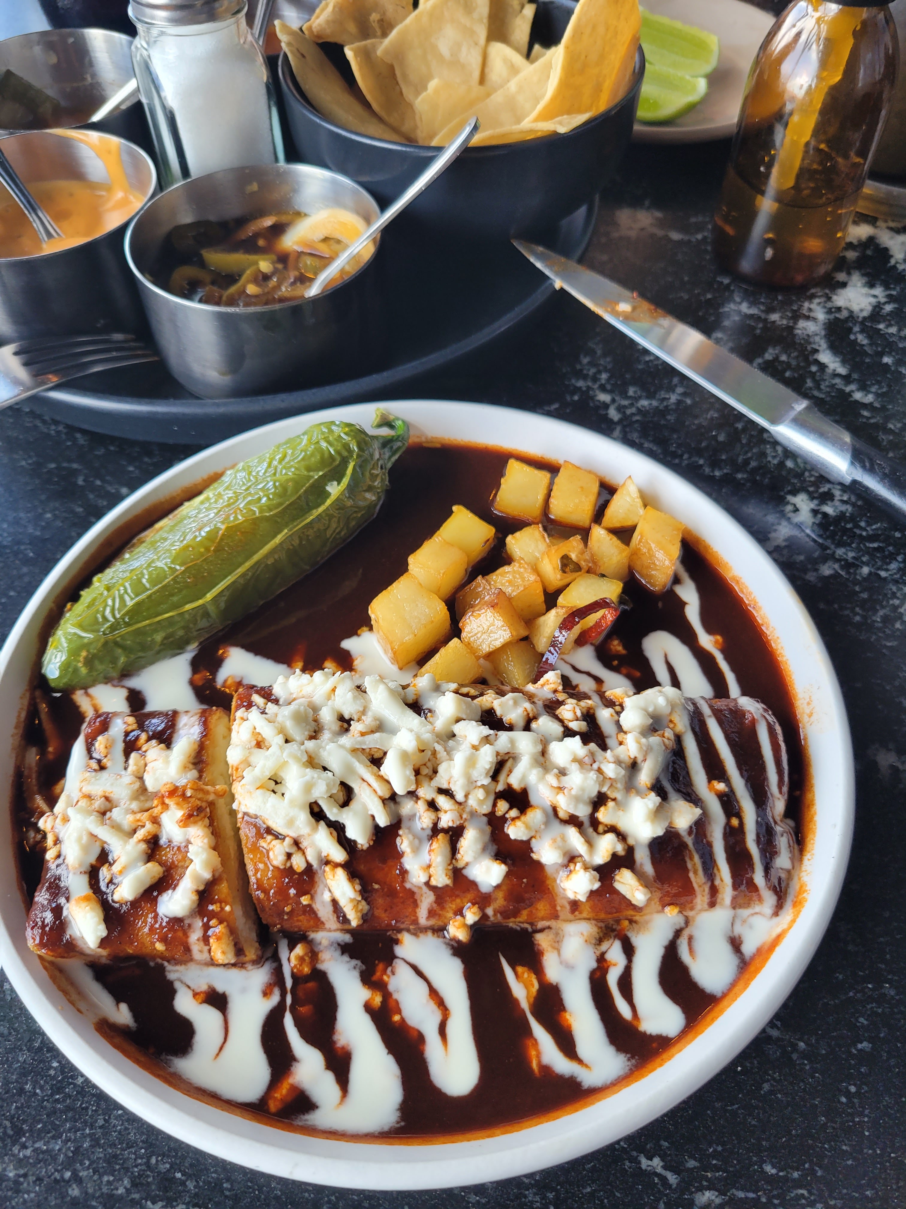 El Feligrez Steak House image 3