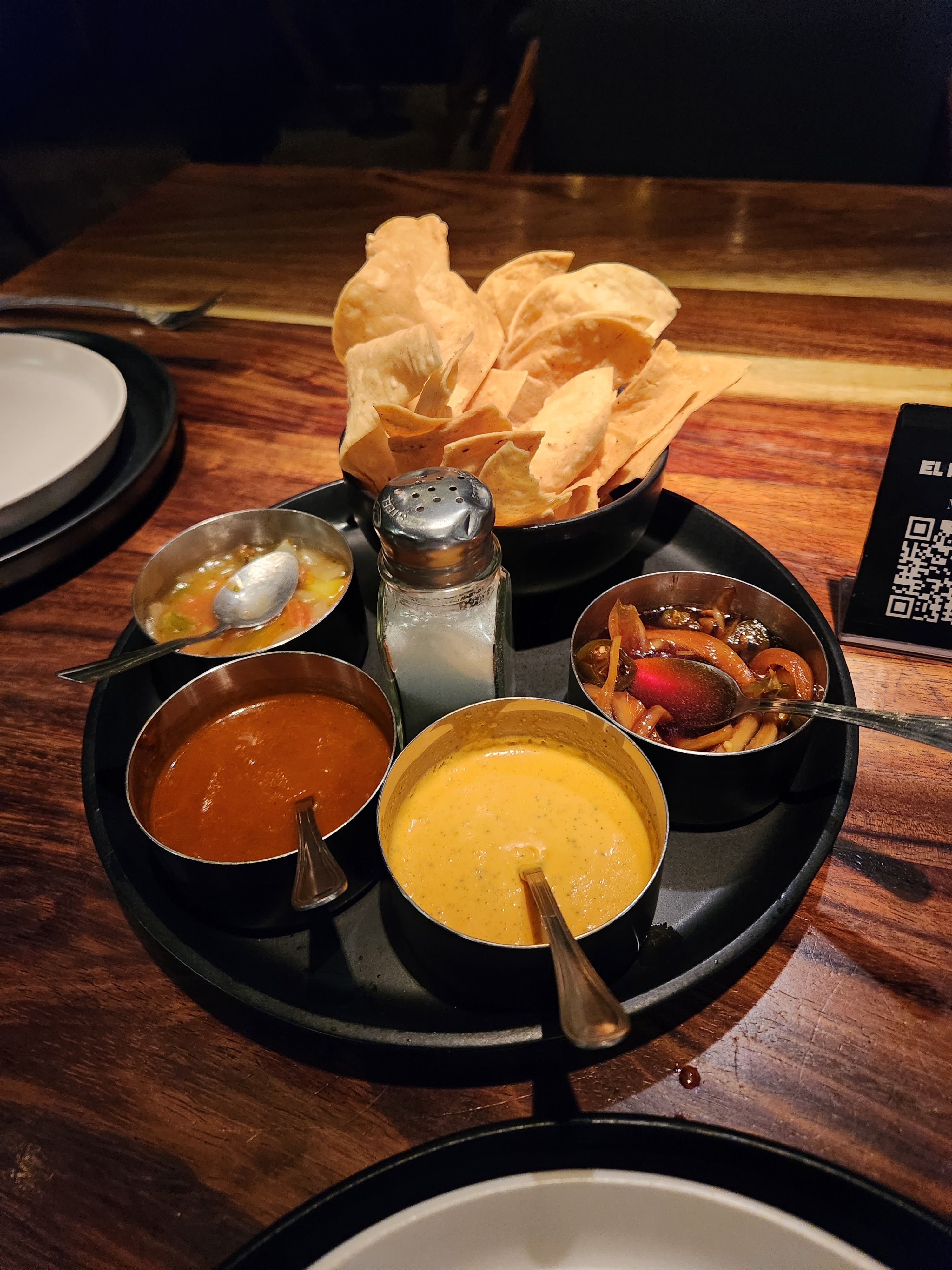 El Feligrez Steak House image 5