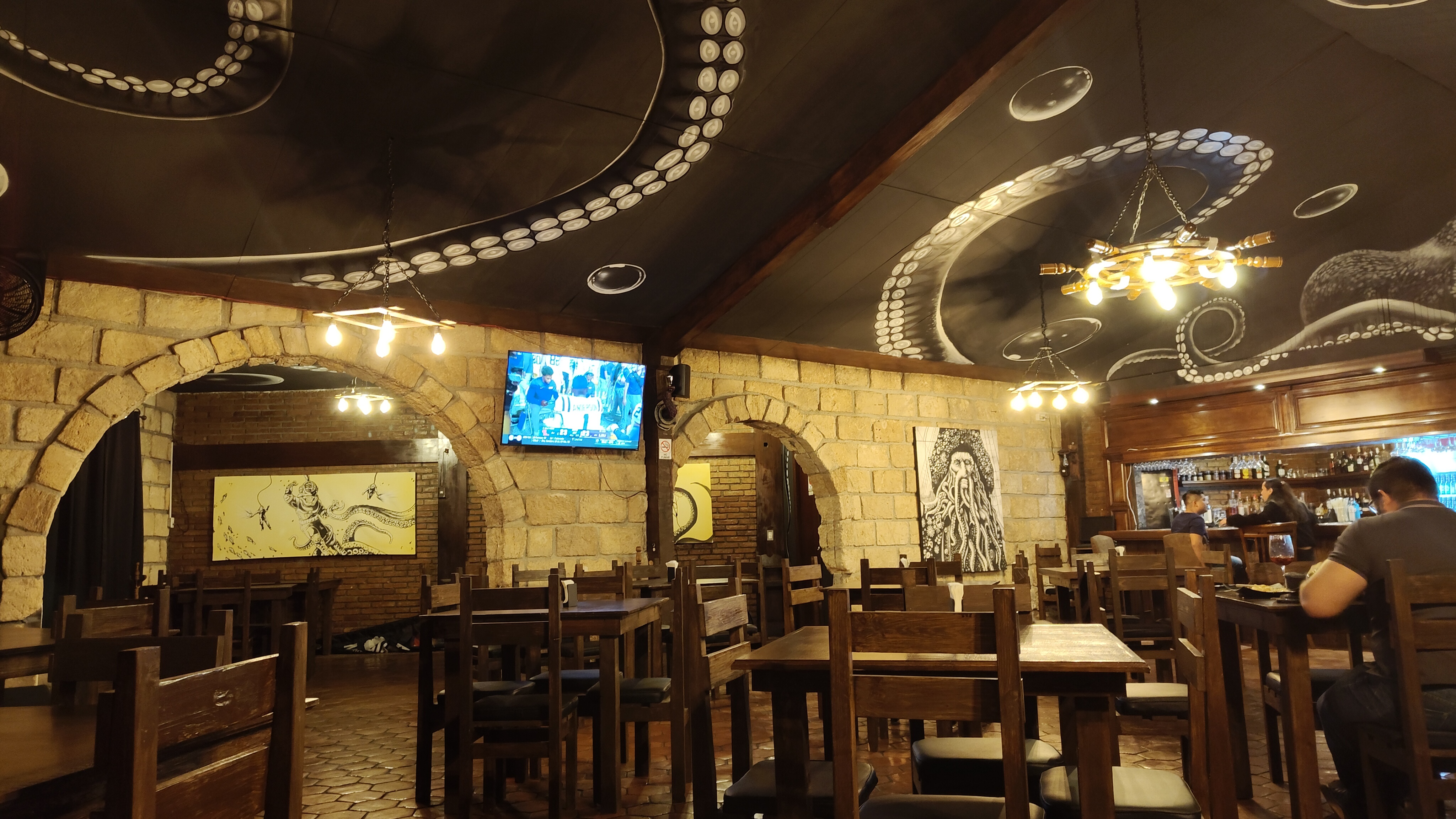 El Kraken Restaurant Bar image 1