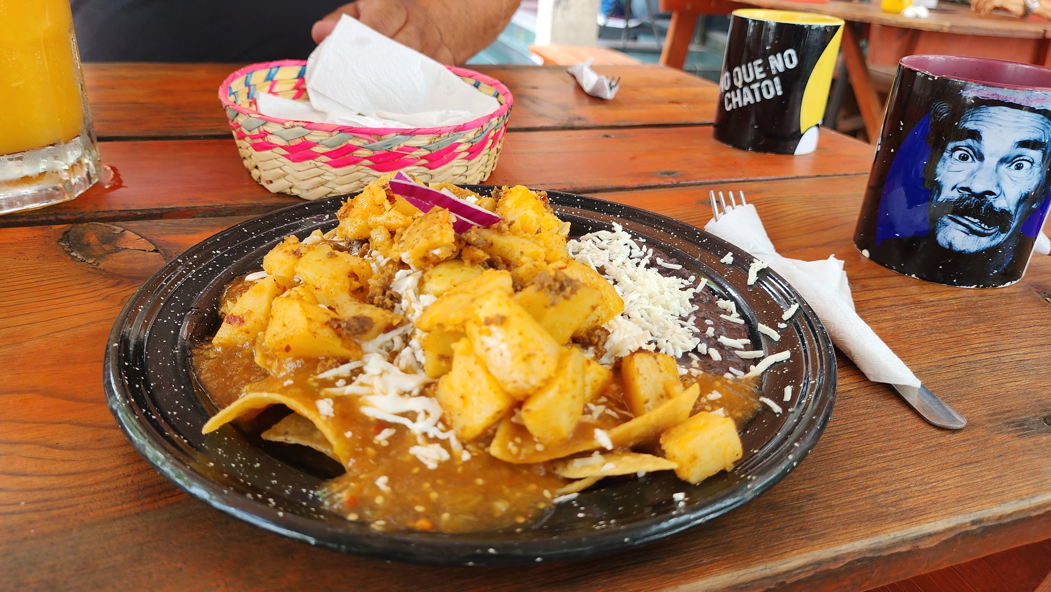 Esquina Bajan Chilaquiles image 6