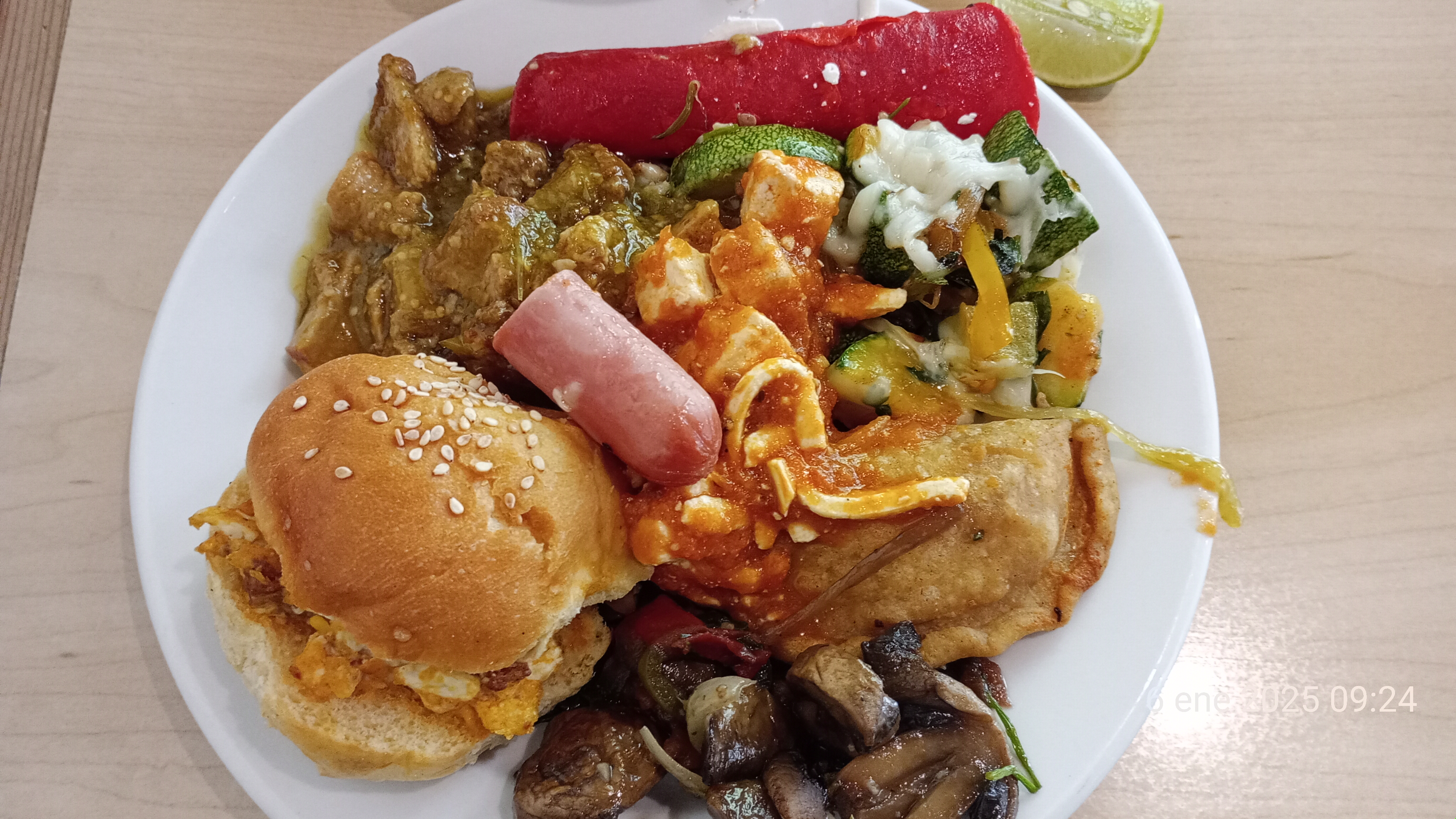 El Lugar de Max image 5