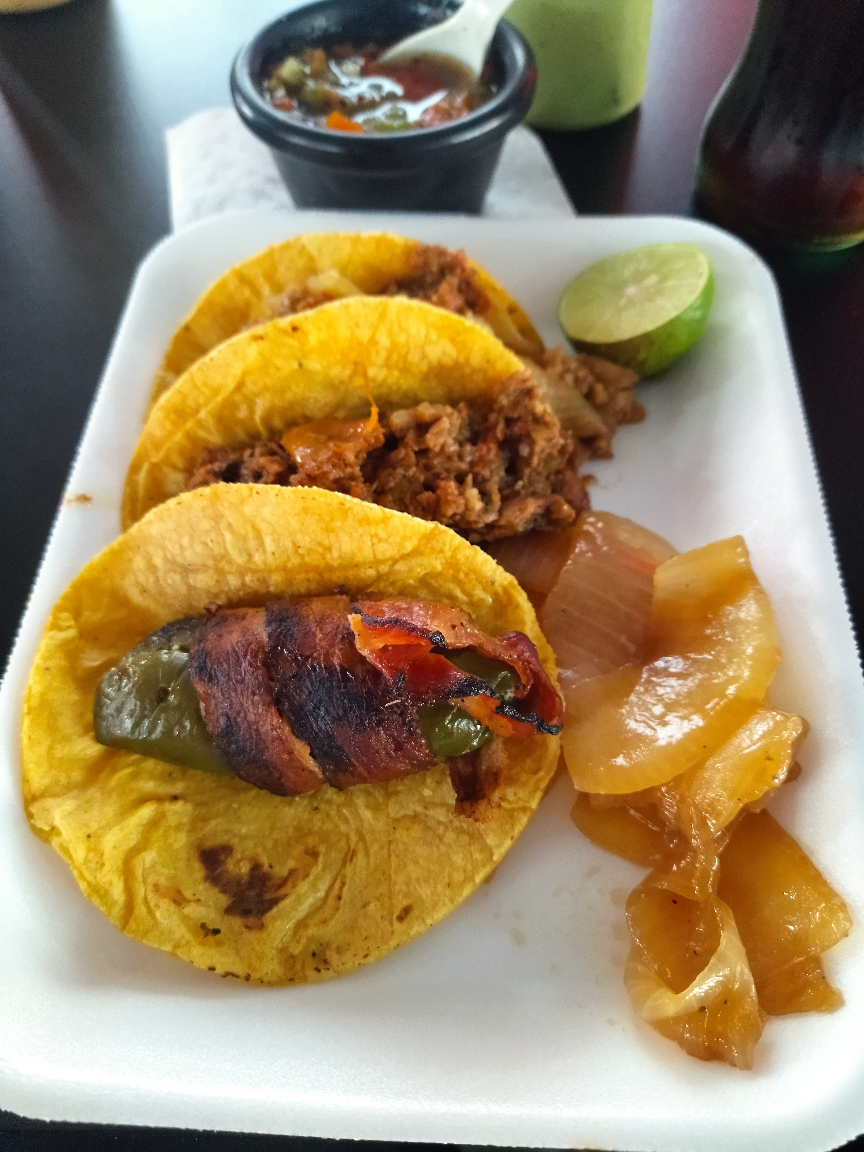 Tacos de carne asada La Carnita image 8