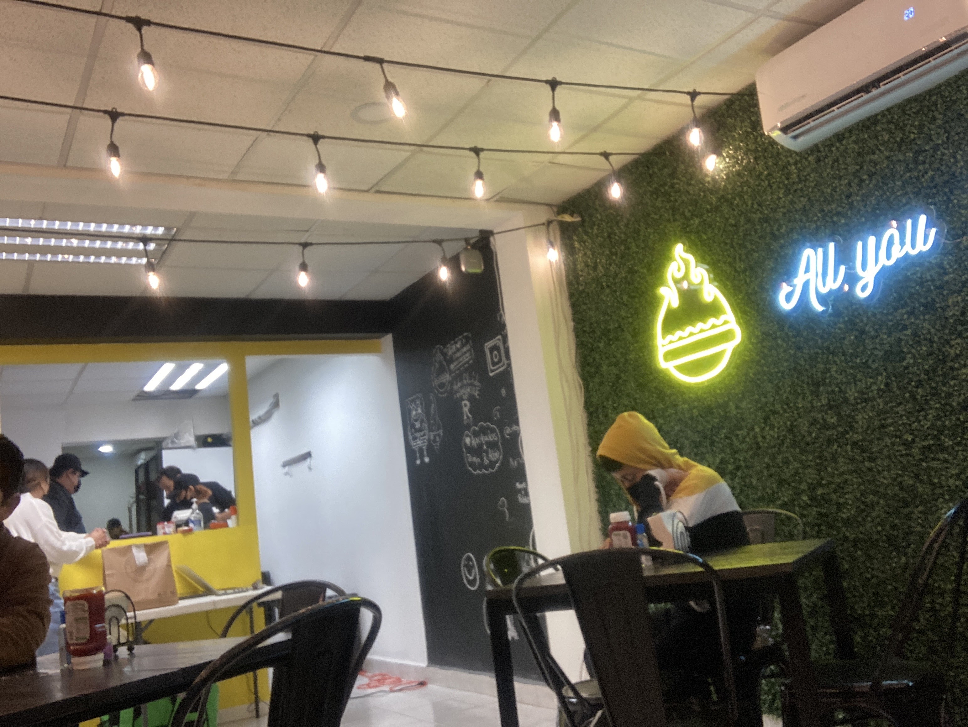 Grill House MTY image 10