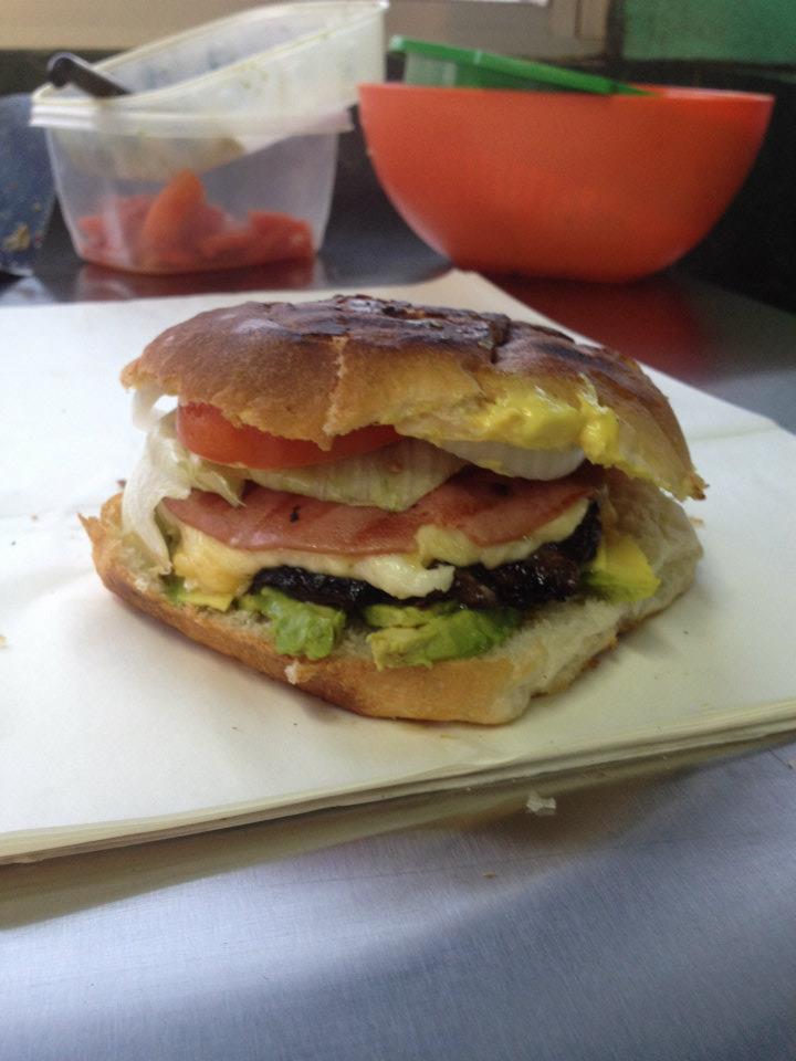 Teo Burger image 2