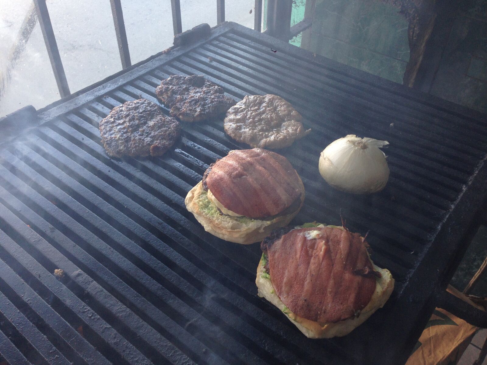 Teo Burger image 4