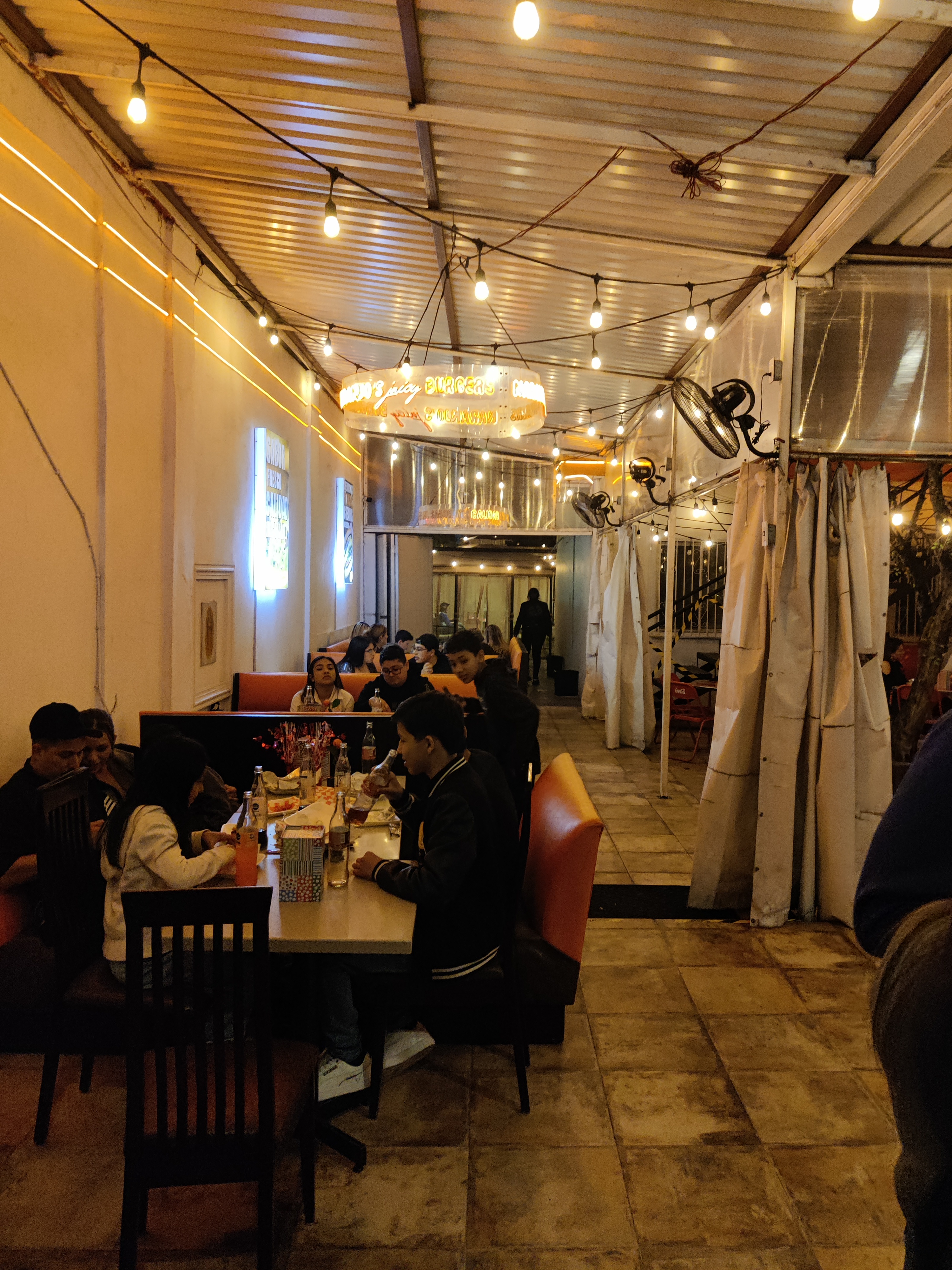 Naranjo’s Juicy Burgers image 5