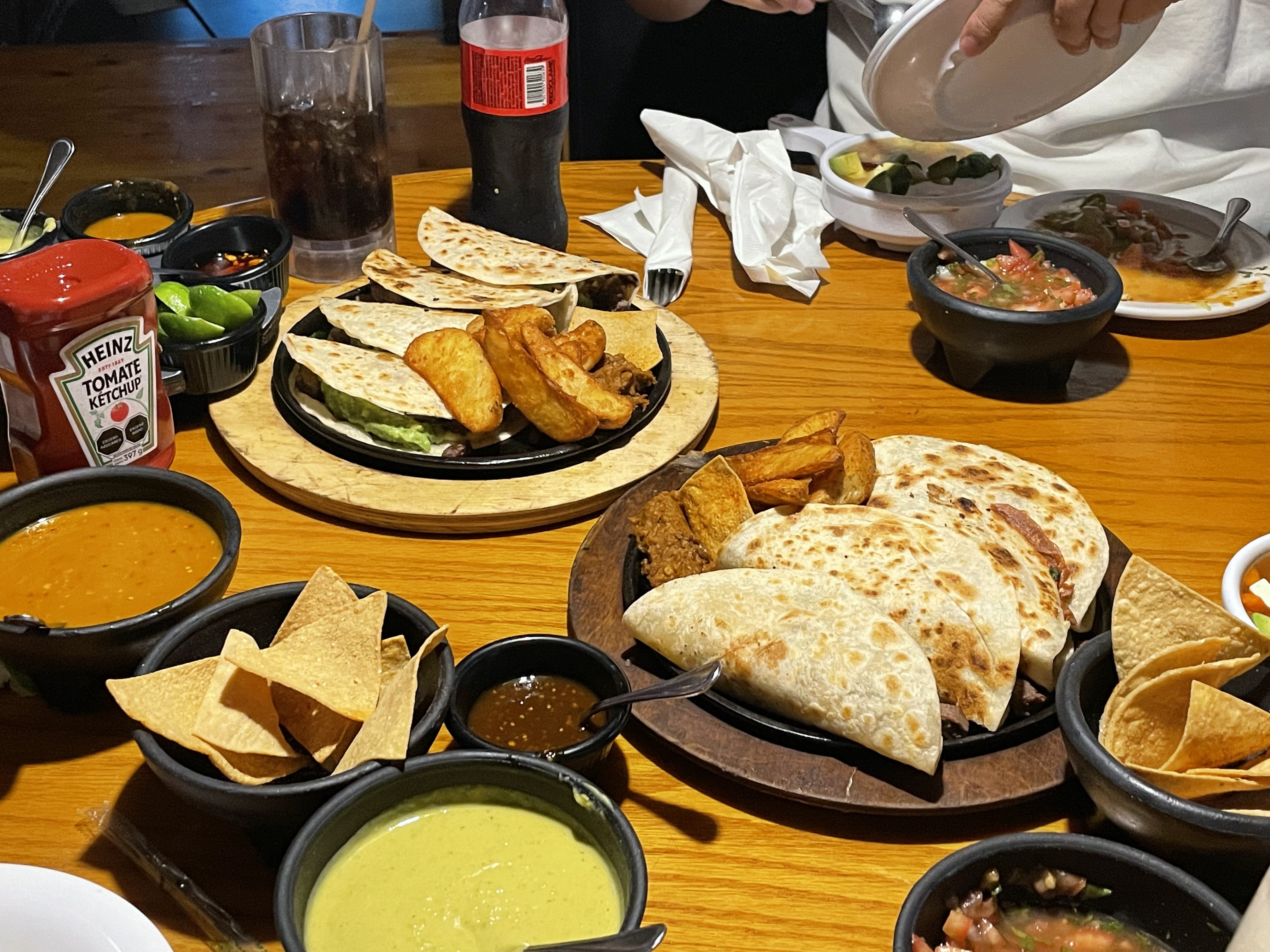 El Papalote Taco & Grill Linda Vista image 3