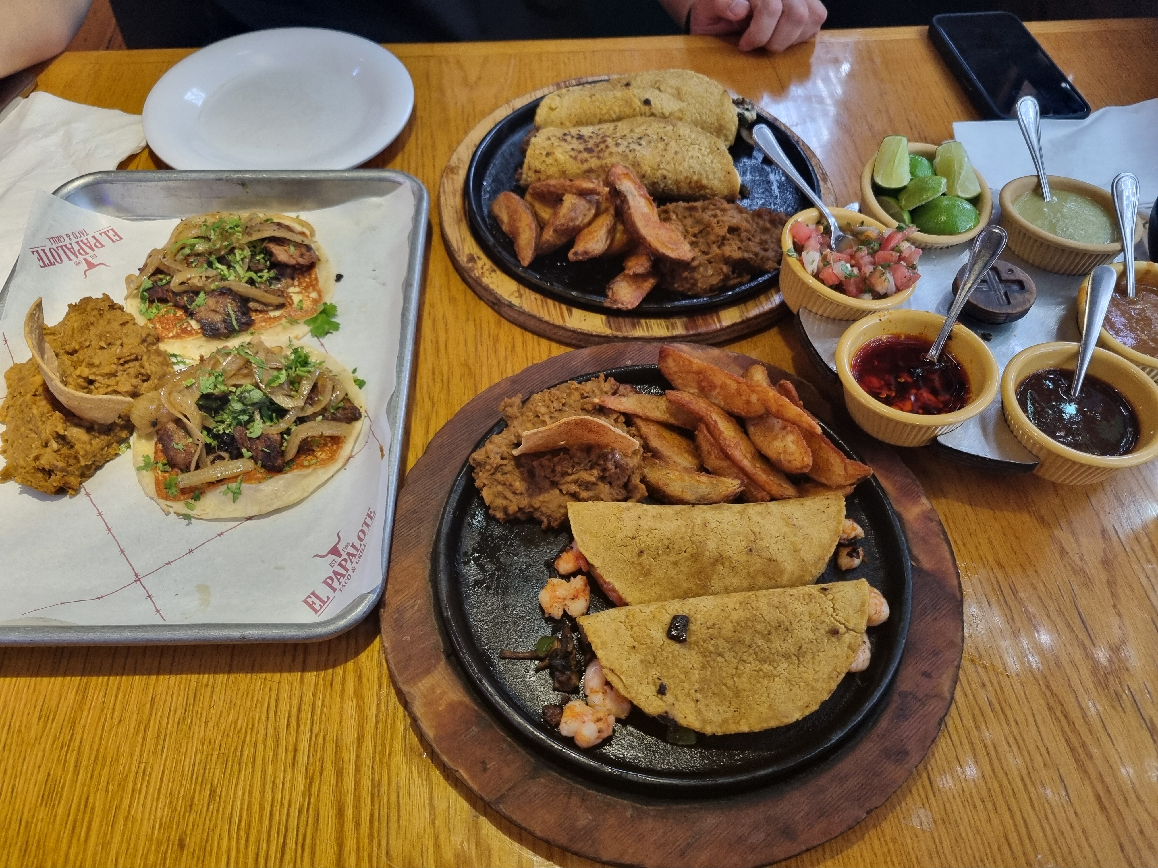 El Papalote Taco & Grill Linda Vista image 7