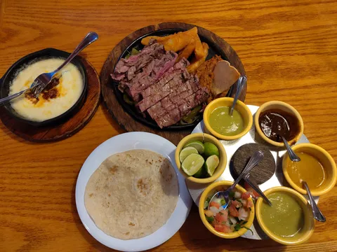 El Papalote Taco & Grill Linda Vista image 8