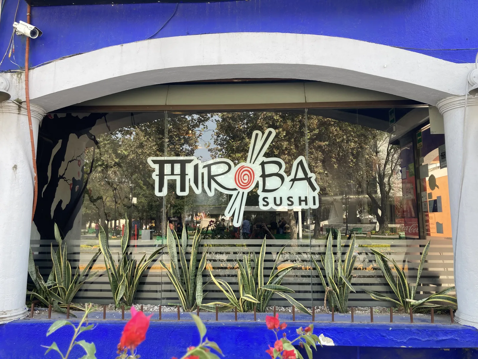 Hiroba sushi image 6