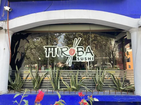 Hiroba sushi image 6