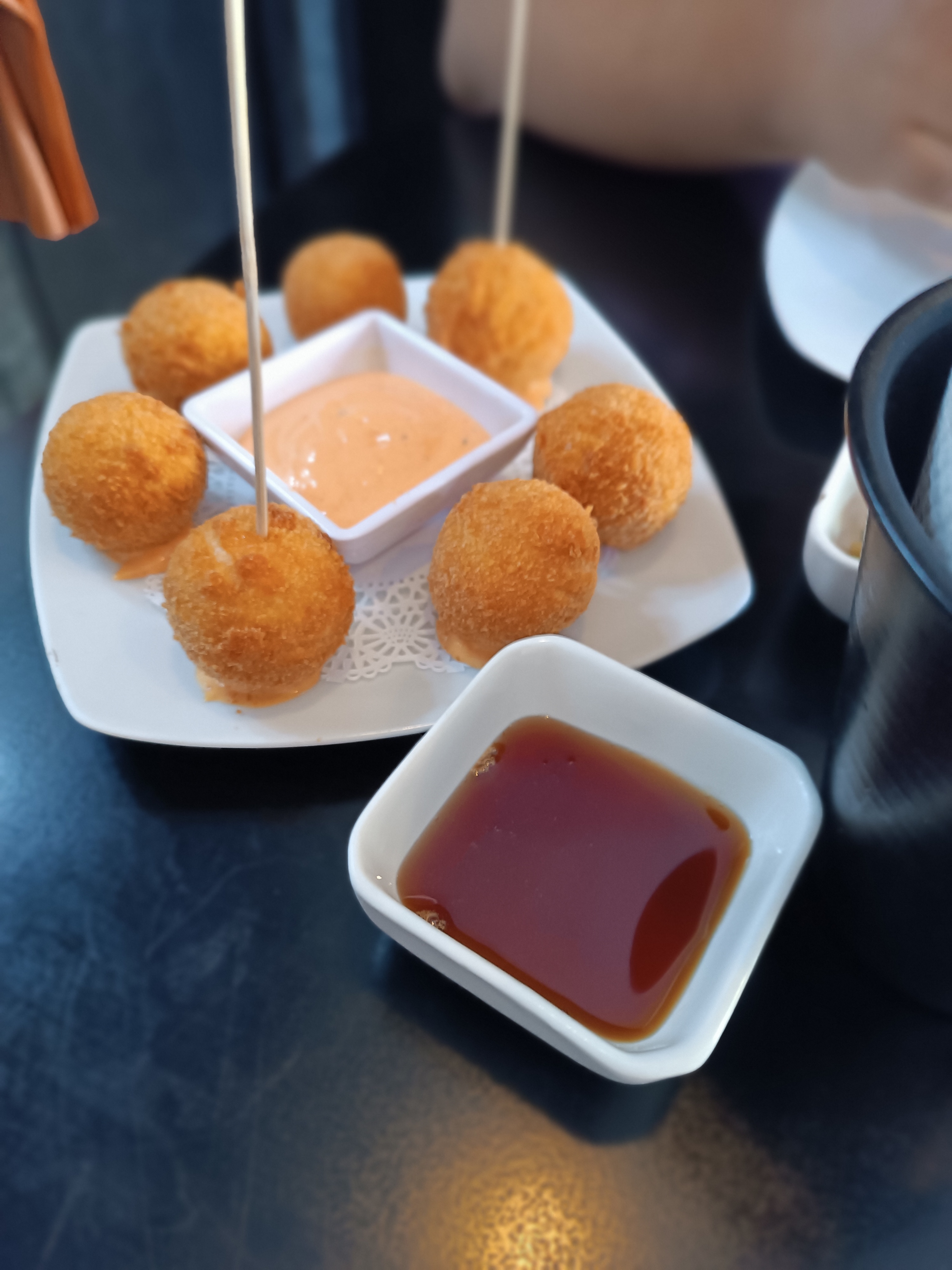 Hiroba sushi image 10