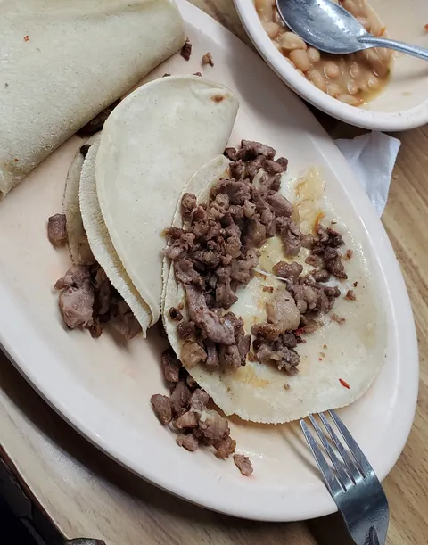 TAQUERIA LOS PETATES image 6