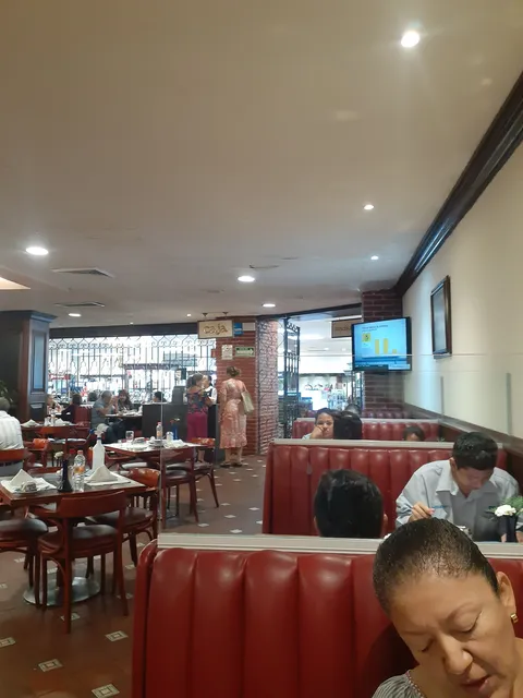 Sanborns Acapulco | Restaurante, Tienda y Farmacia image 6
