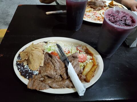 Pozole y Tamales Licha image 9