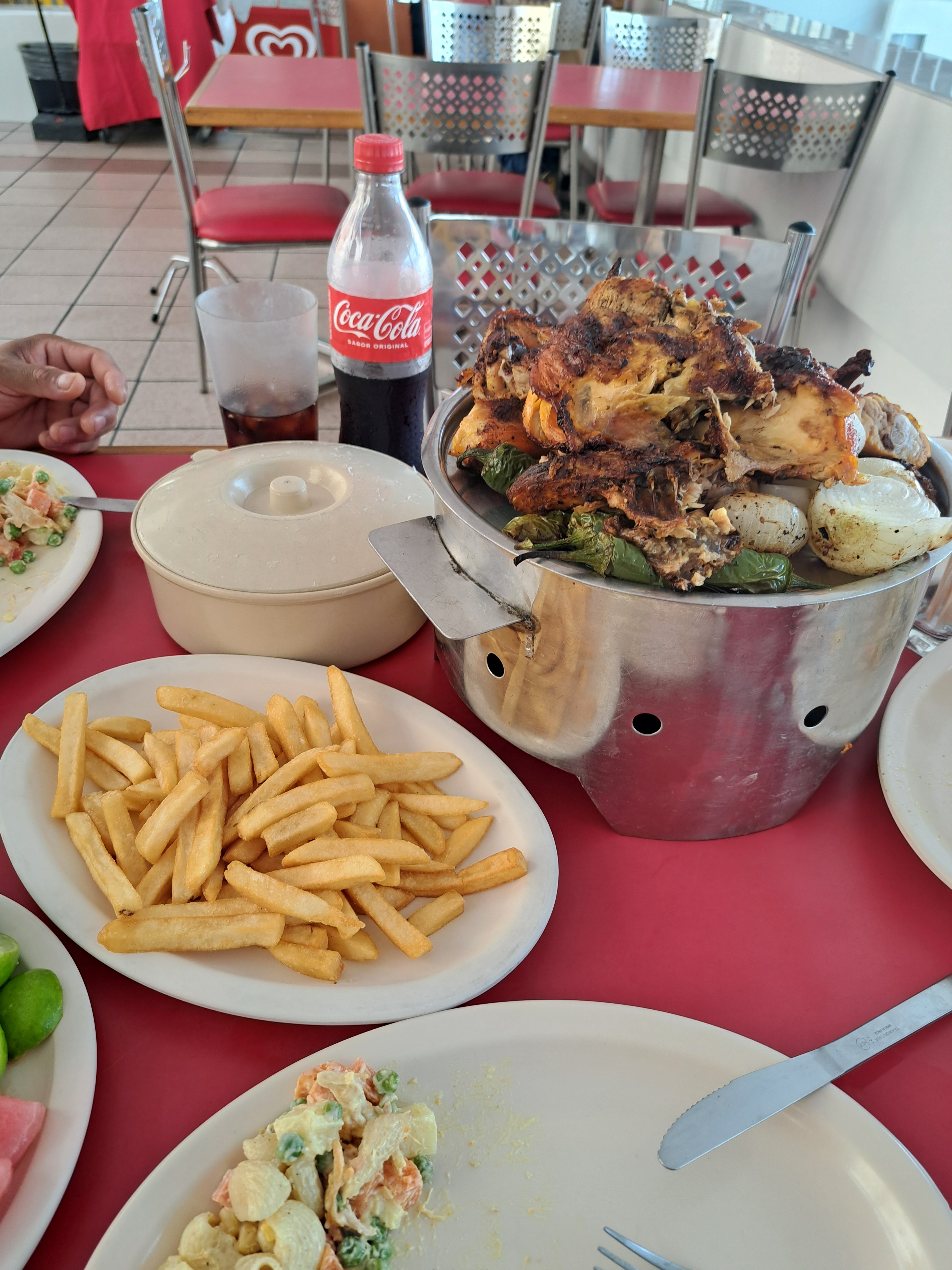 Pollo Felíz Acapulco image 10