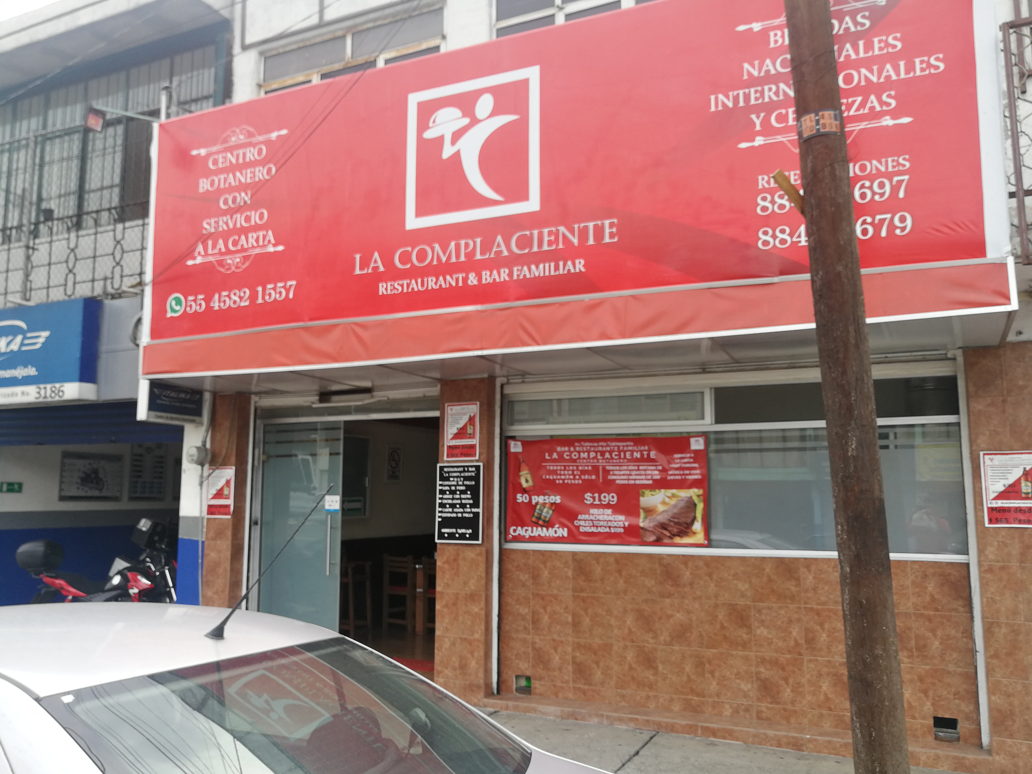 La Complaciente Restaurante & Bar image 3