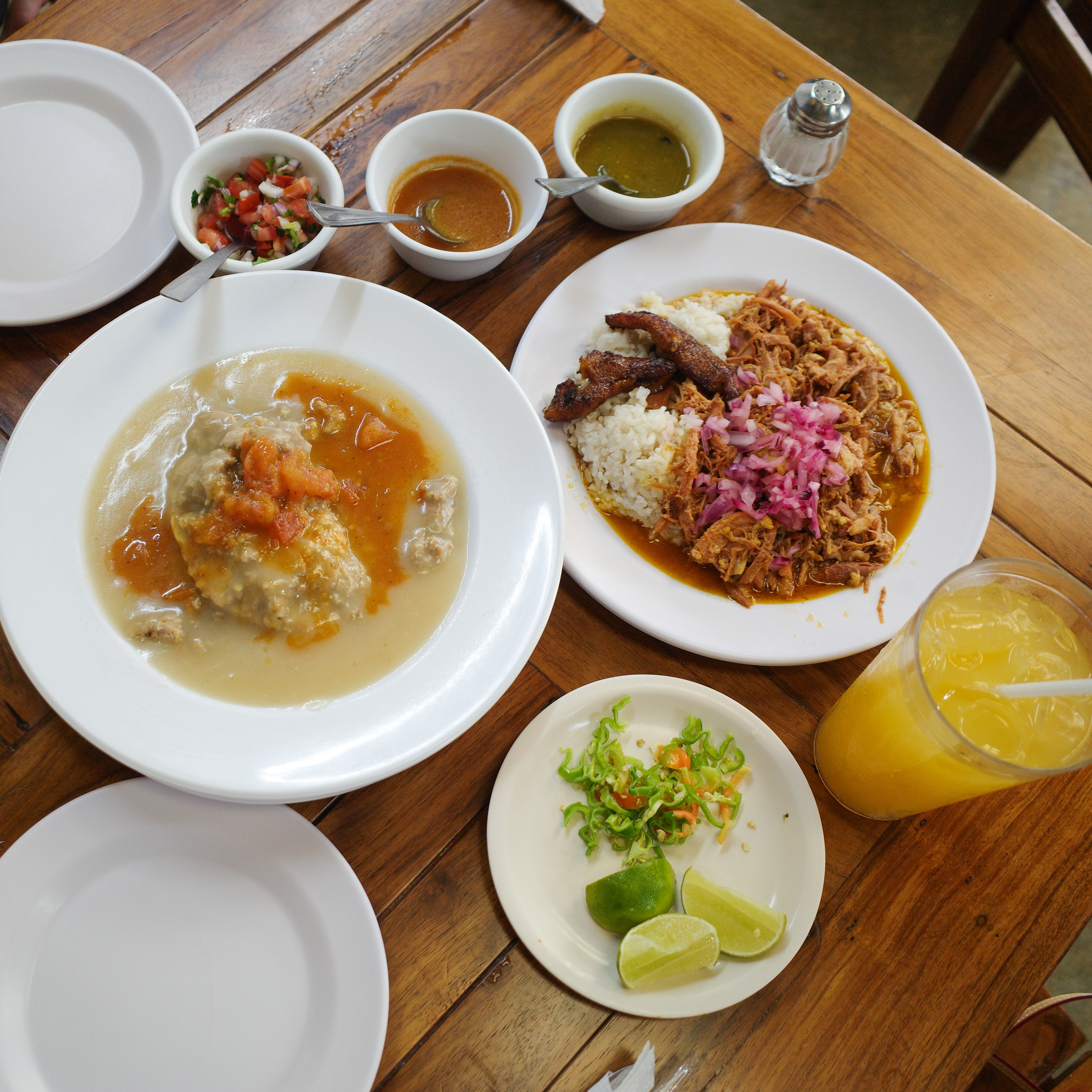 Lonchería El Pocito image 2