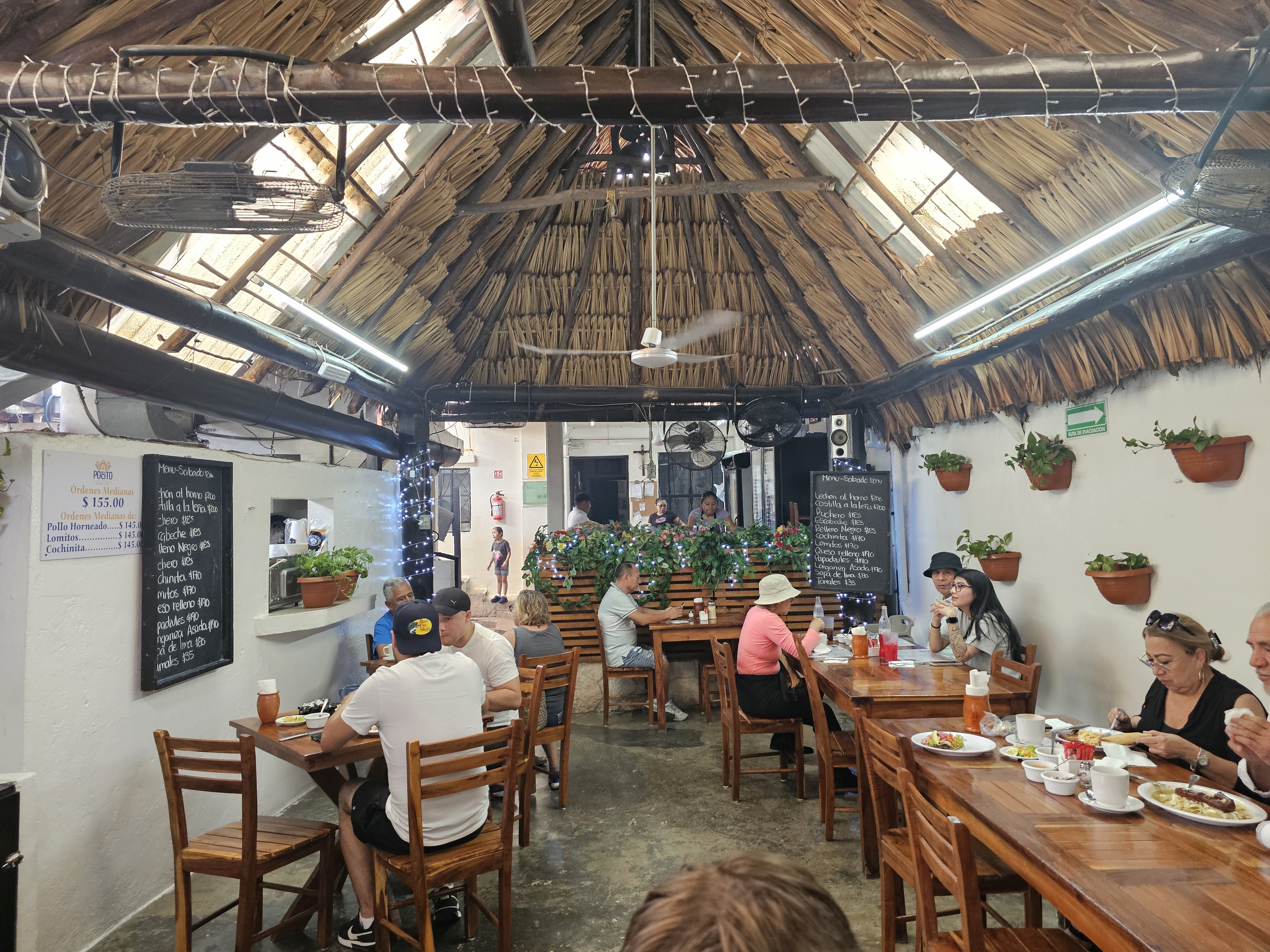 Lonchería El Pocito image 5