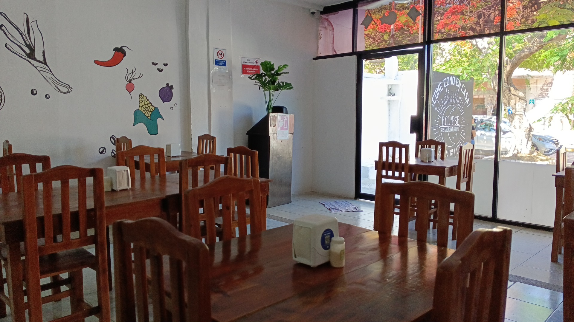 Restaurant Buffet Eclipse image 1