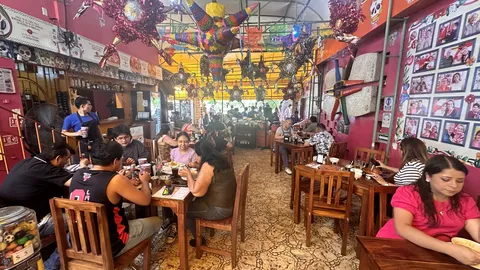 Restaurante La Fonda de las Piñatas image 3
