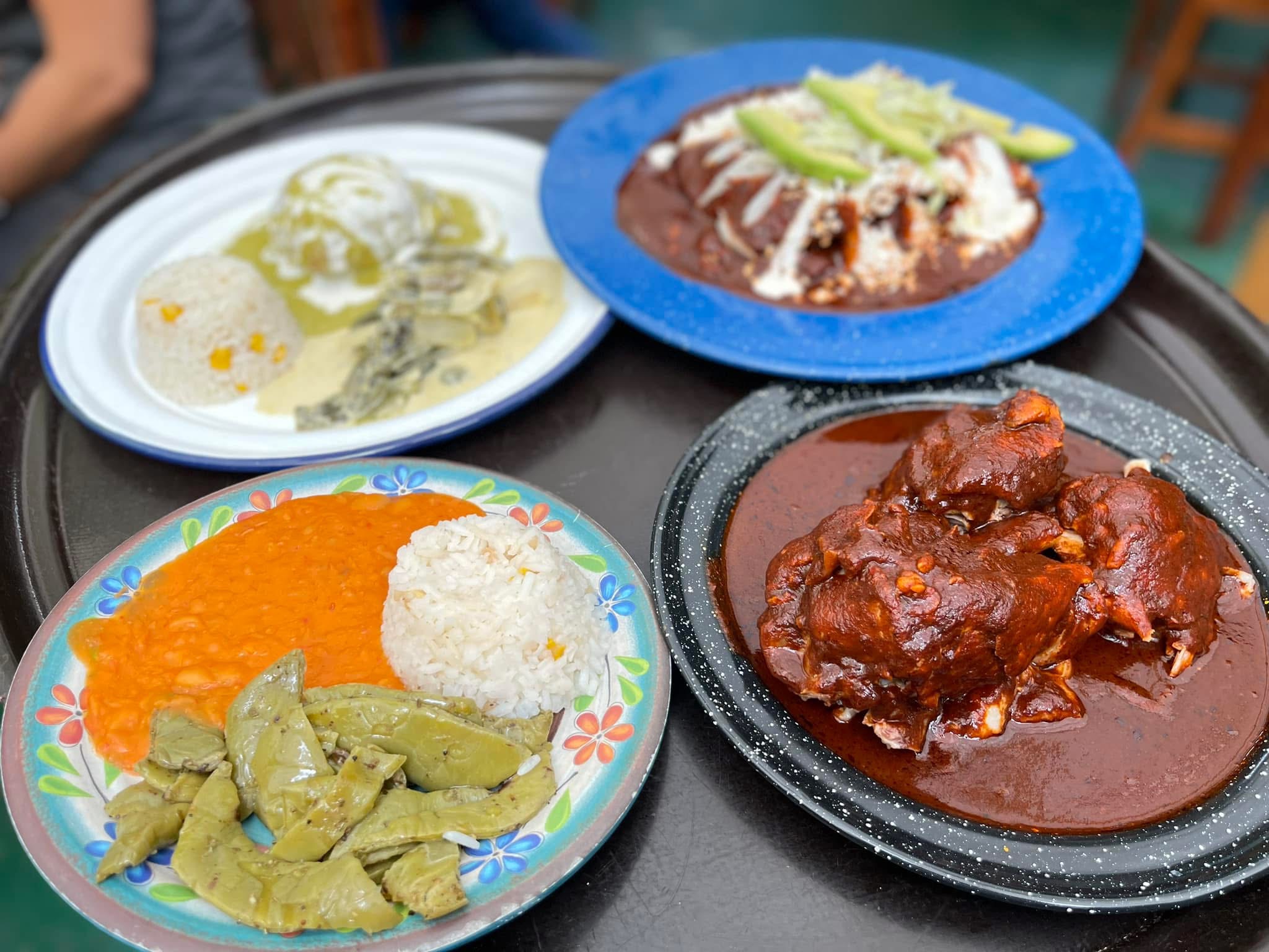 Restaurante La Fonda de las Piñatas image 5