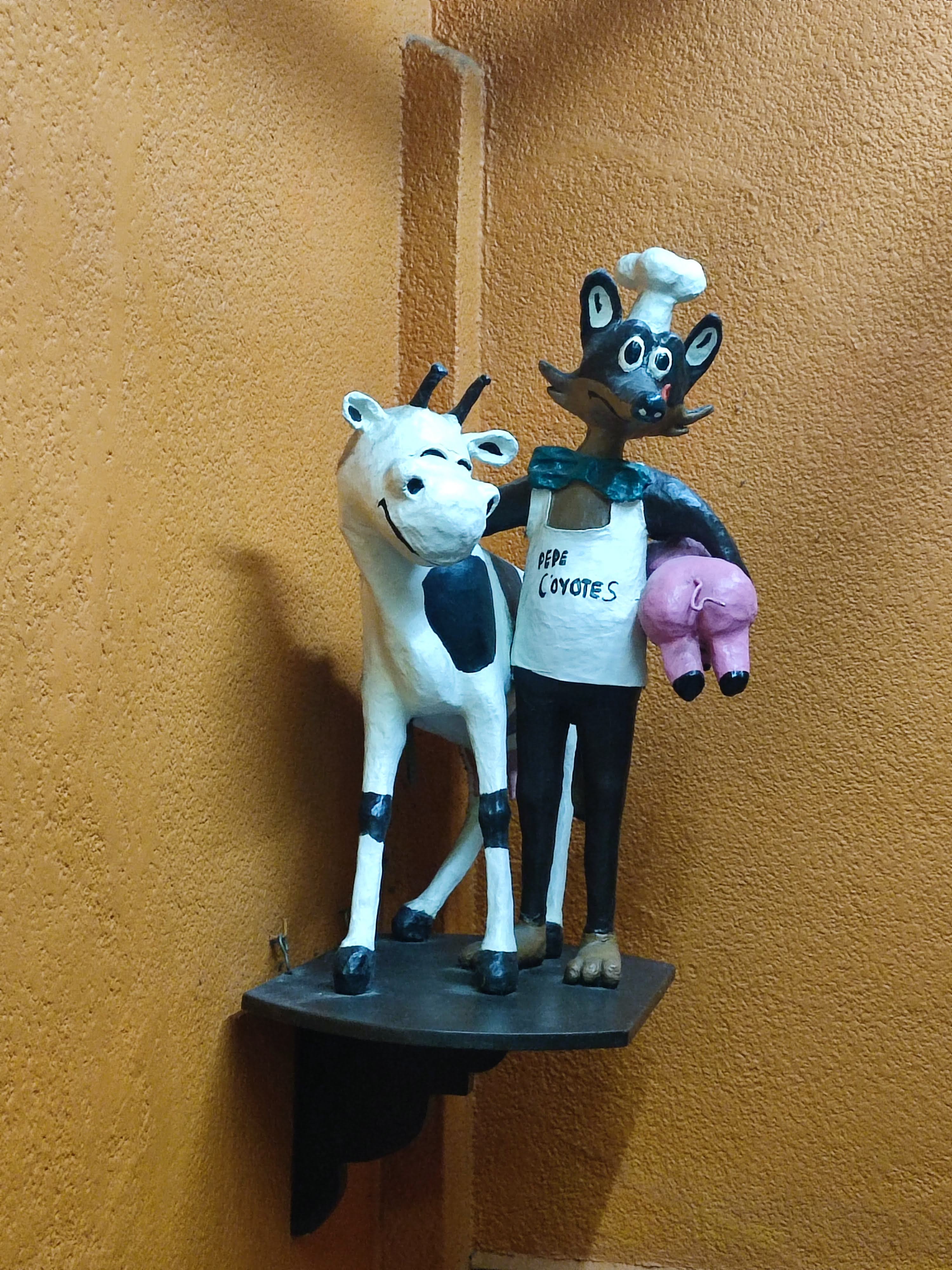 Pepe Coyotes Coyoacán image 9