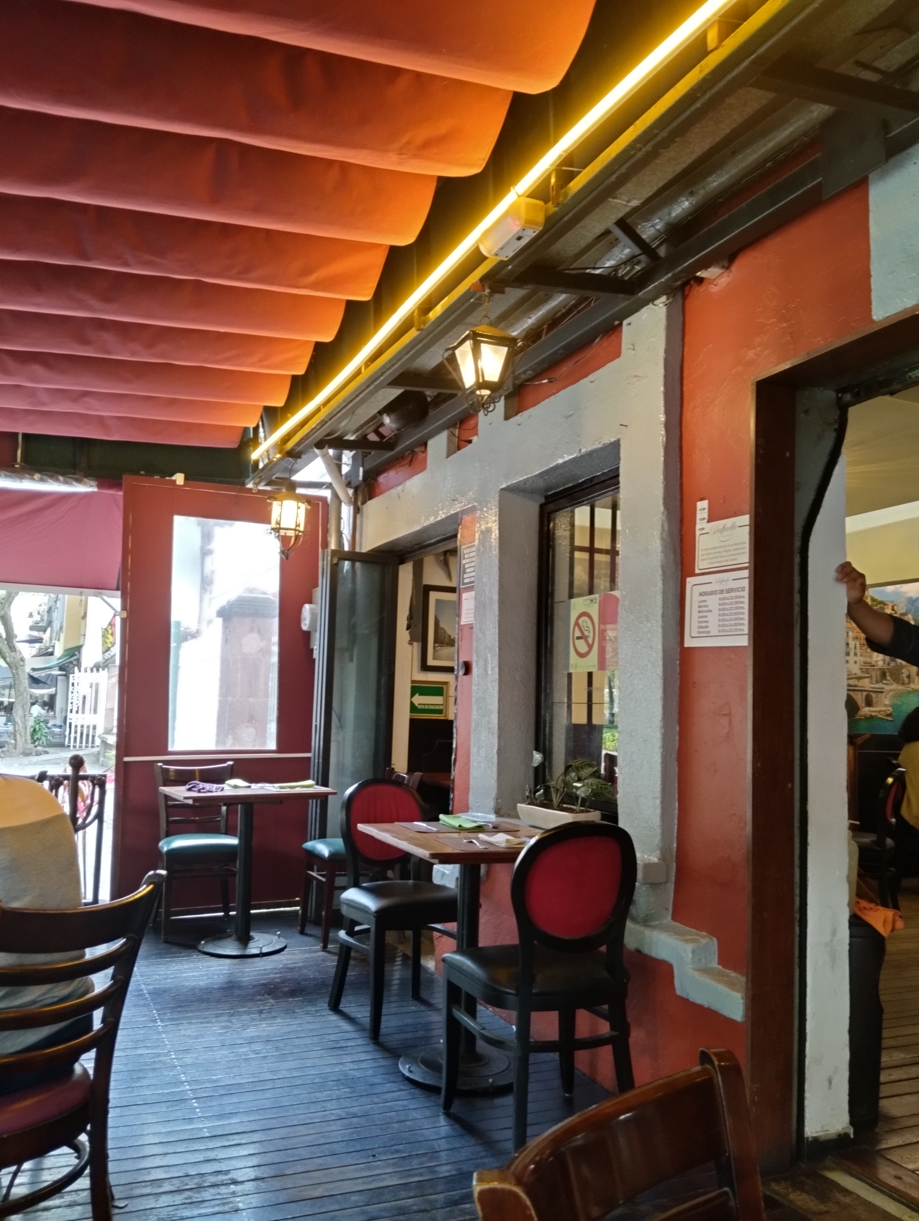 Raffaelle Trattoria image 3