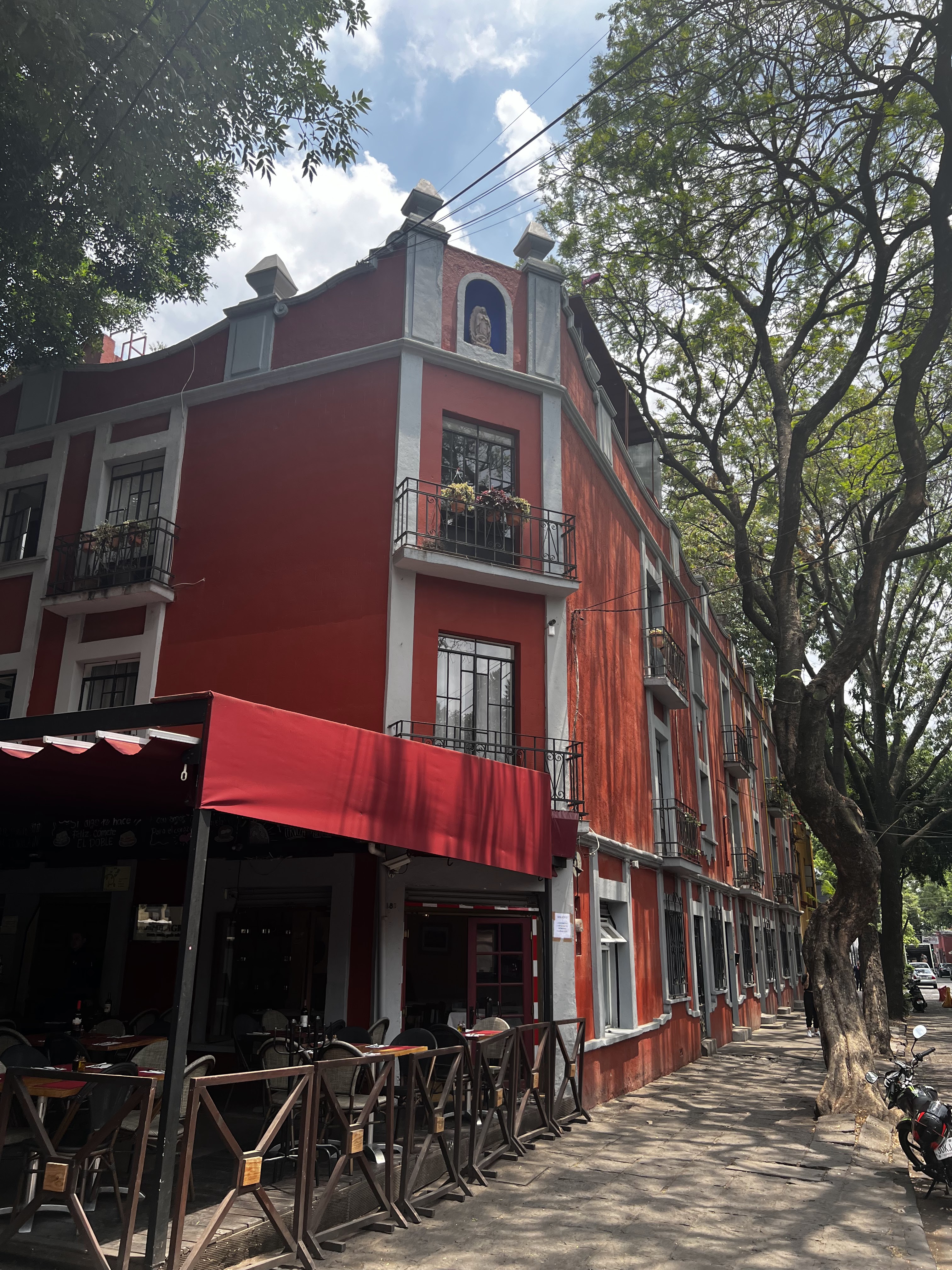 La Esquina de los Milagros image 4