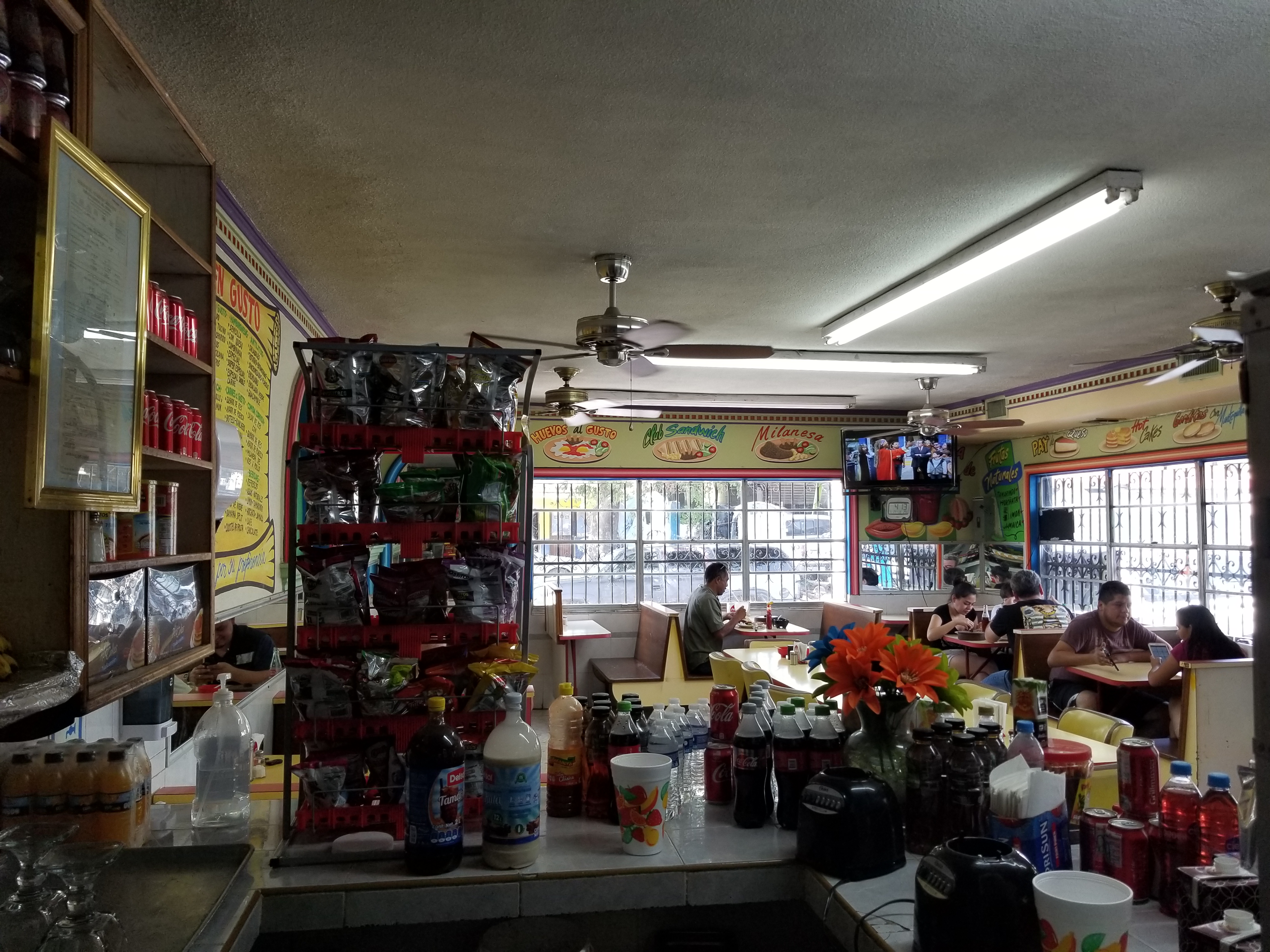 El Buen Gusto Restaurant image 4