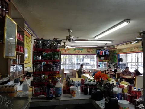 El Buen Gusto Restaurant image 4
