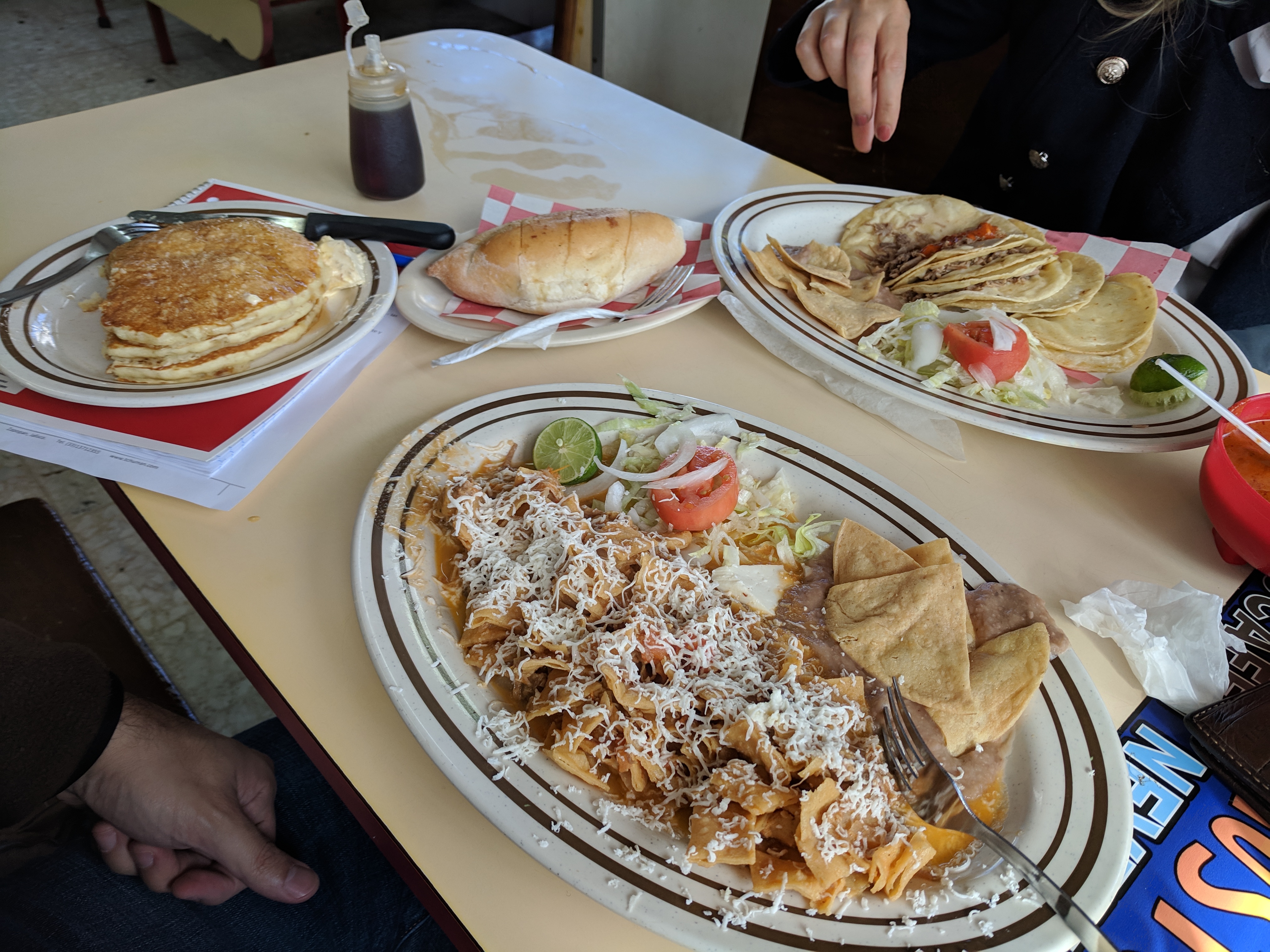 El Buen Gusto Restaurant image 6