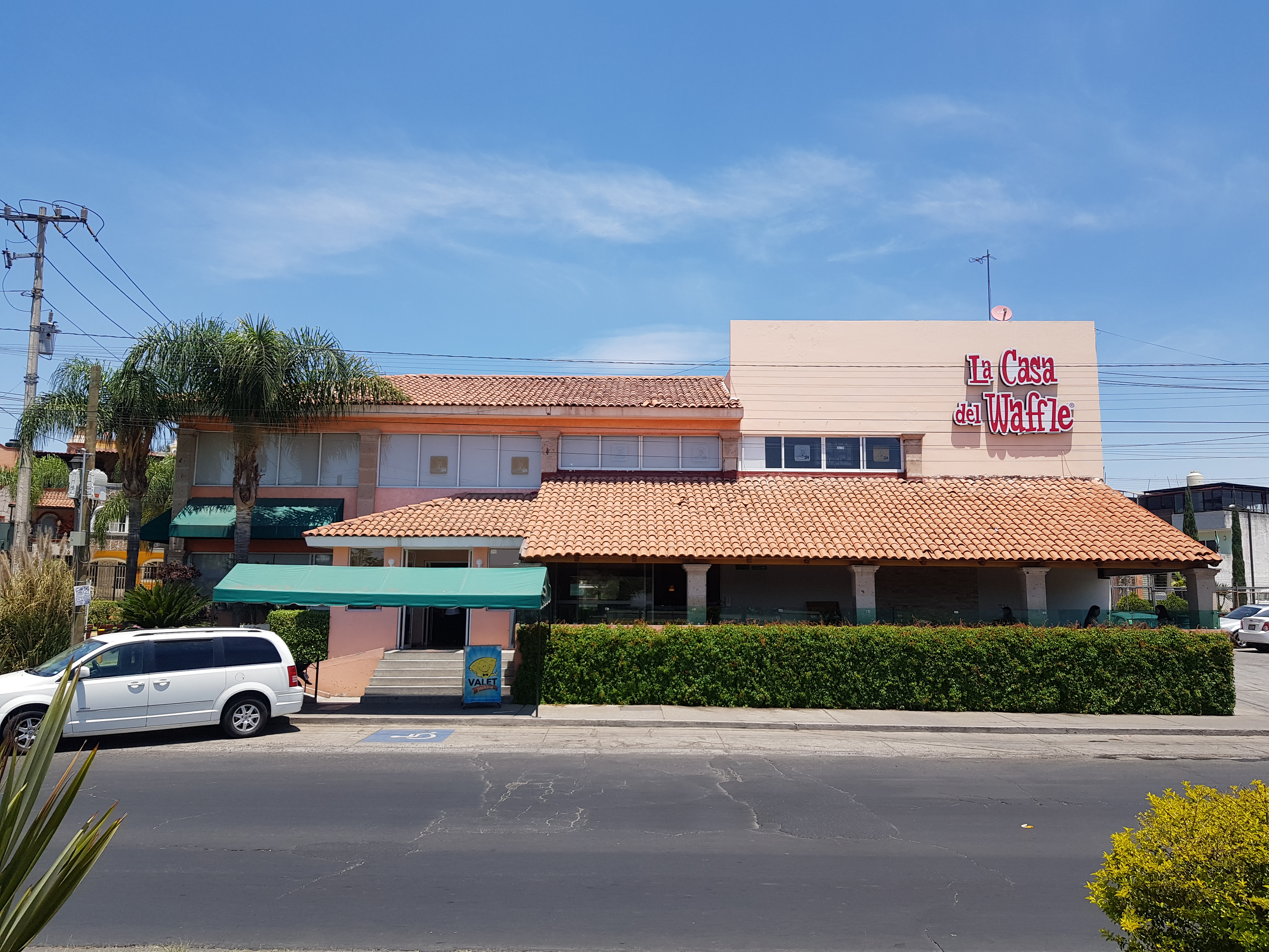 La Casa del Waffle Río Nilo image 1