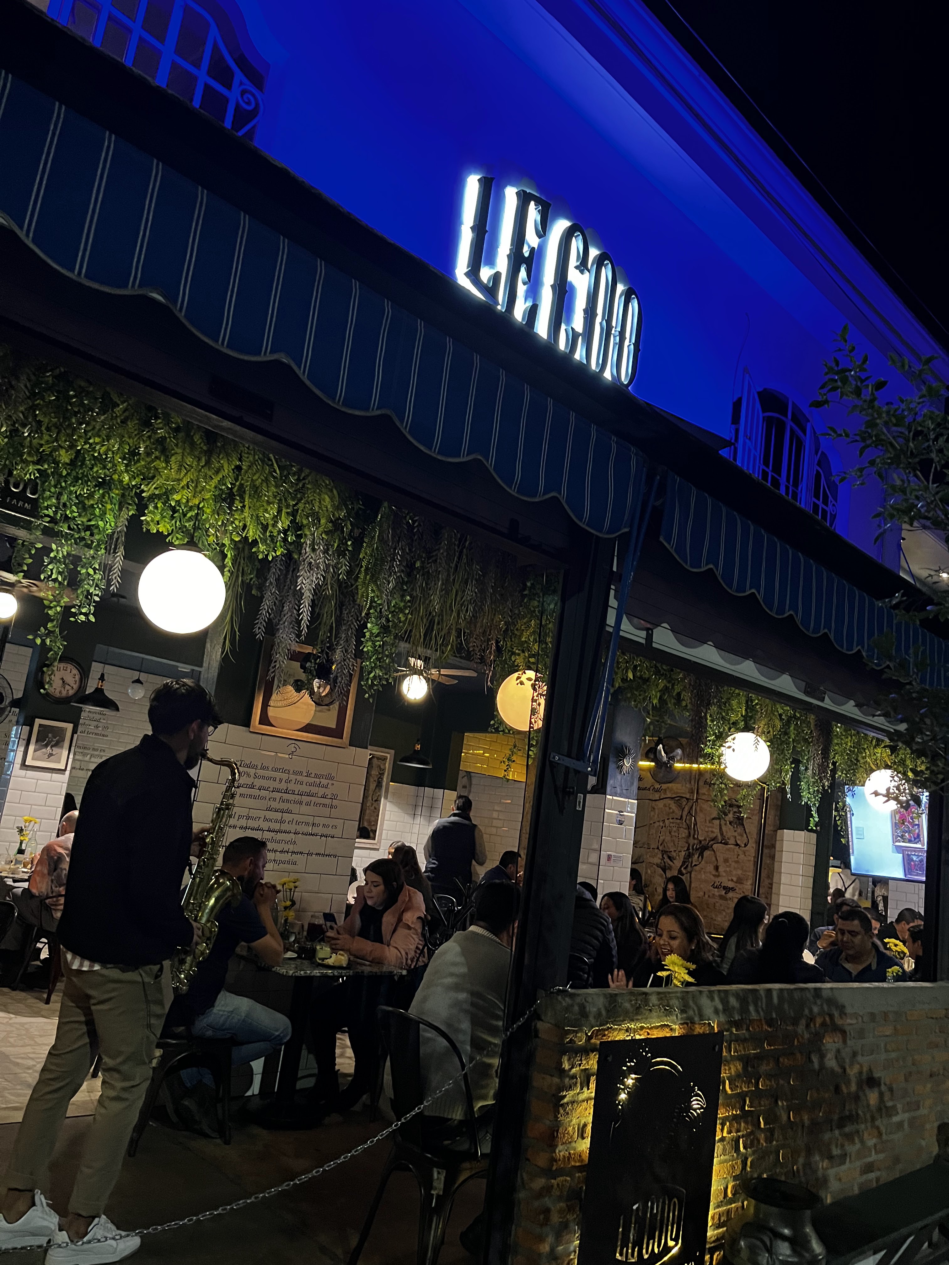 Le Coq Grill image 1