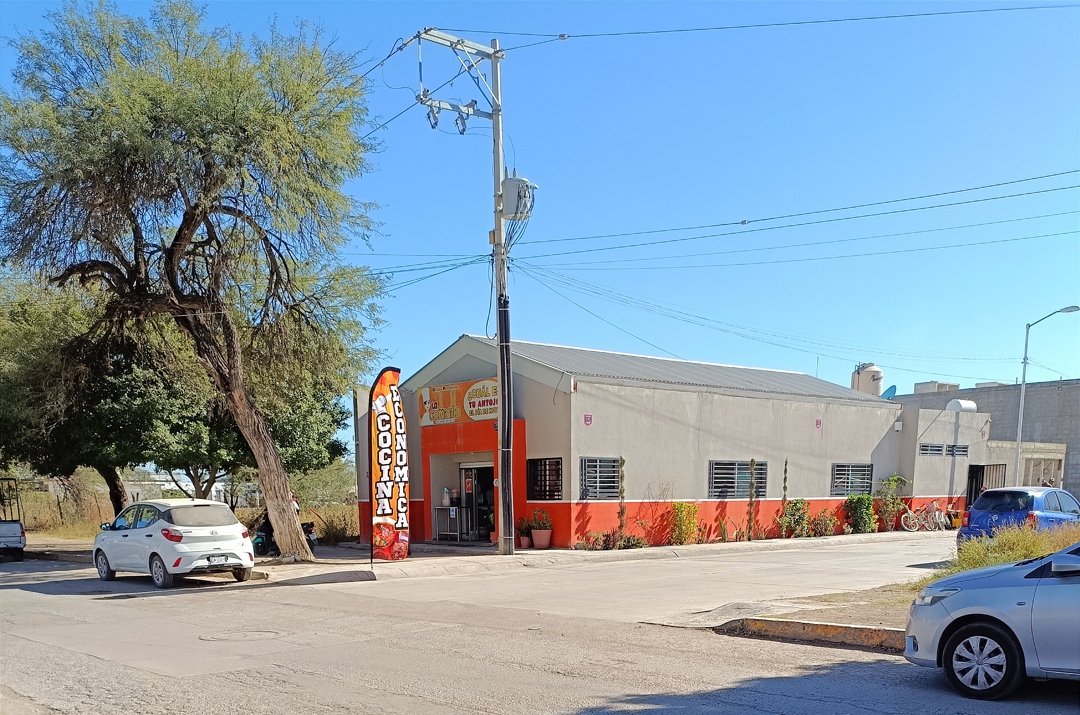 La Comidilla image 2