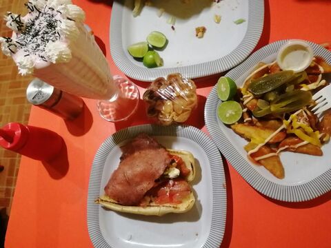 Alitas Y Hamburguesas Al Cambron image 6