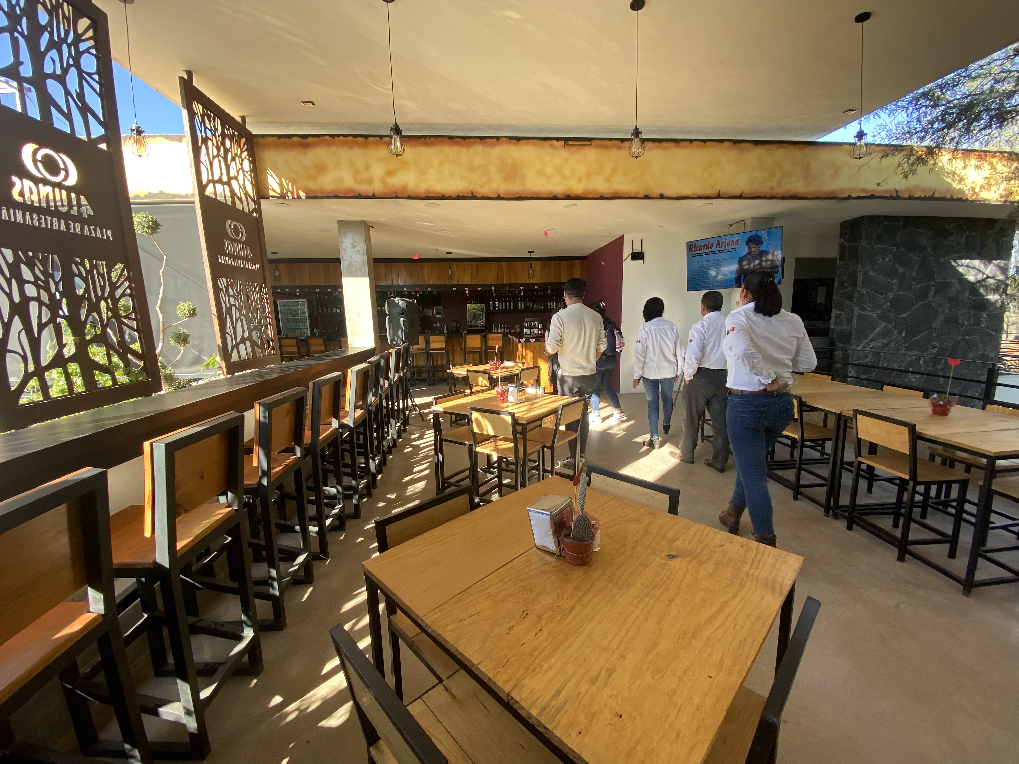 4 Lunas Plaza de Artesanias image 5