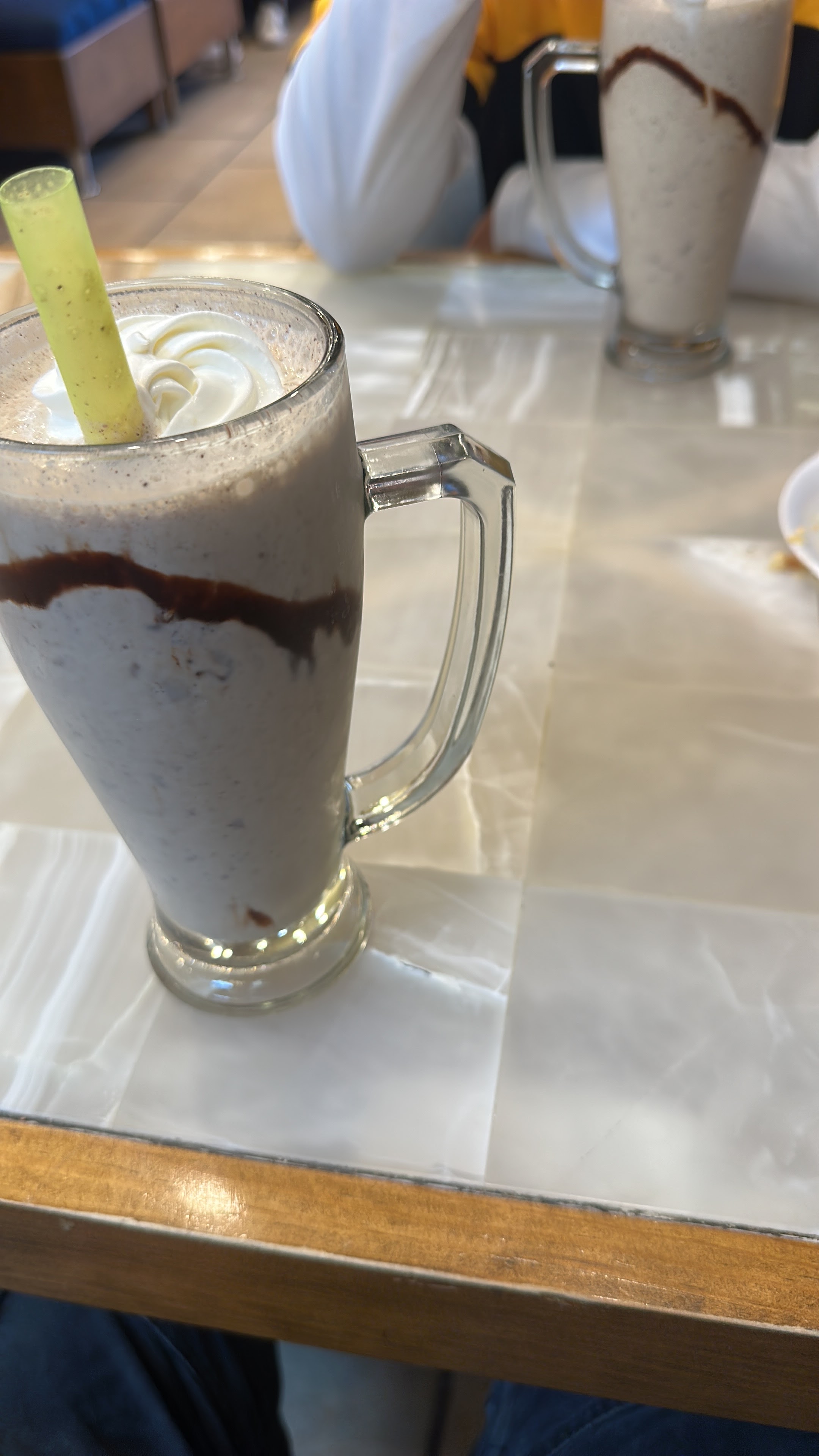 Boba drink cafeteria image 3