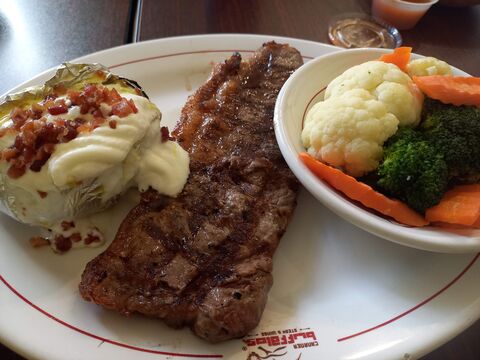Cananea Buffalos Steak & Wings image 4