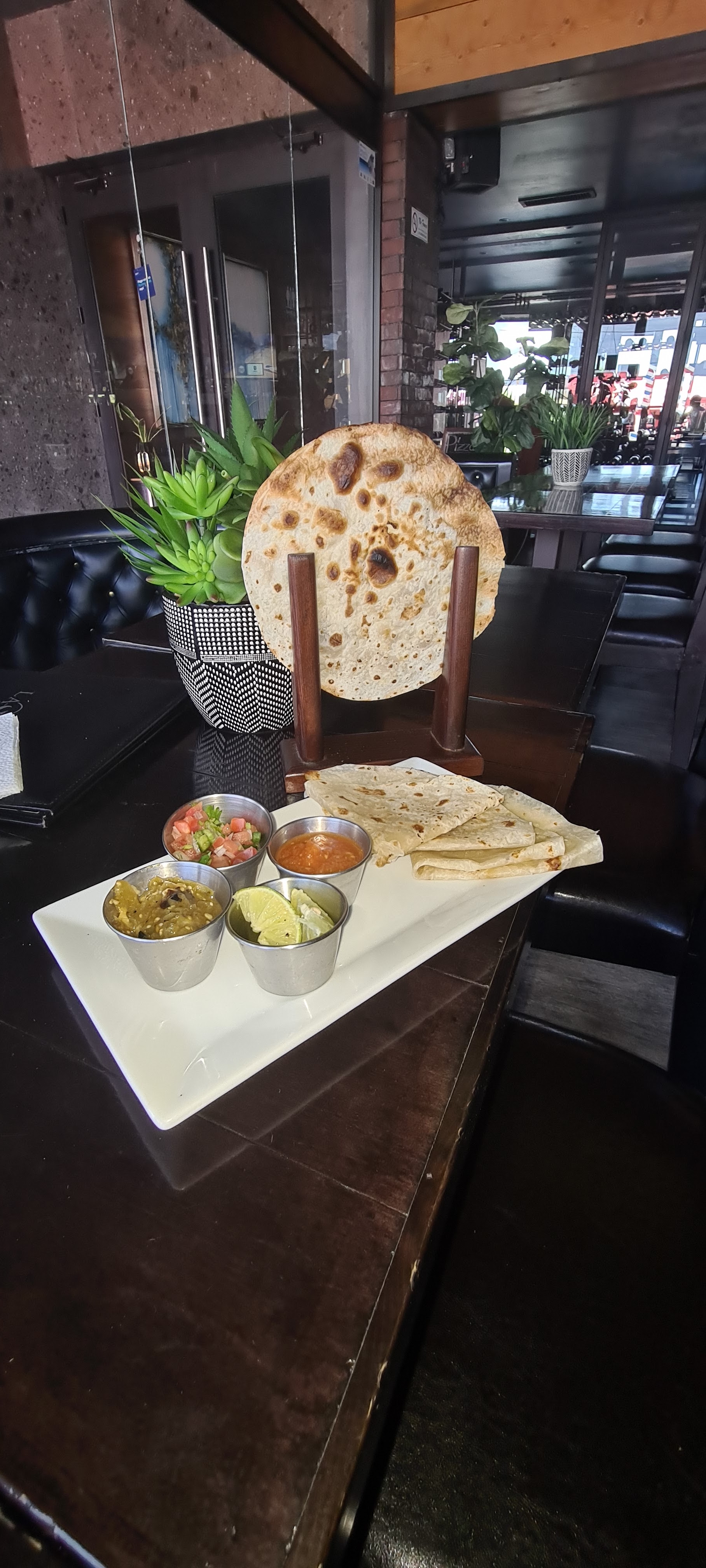 La Sexta Resto Bar image 9