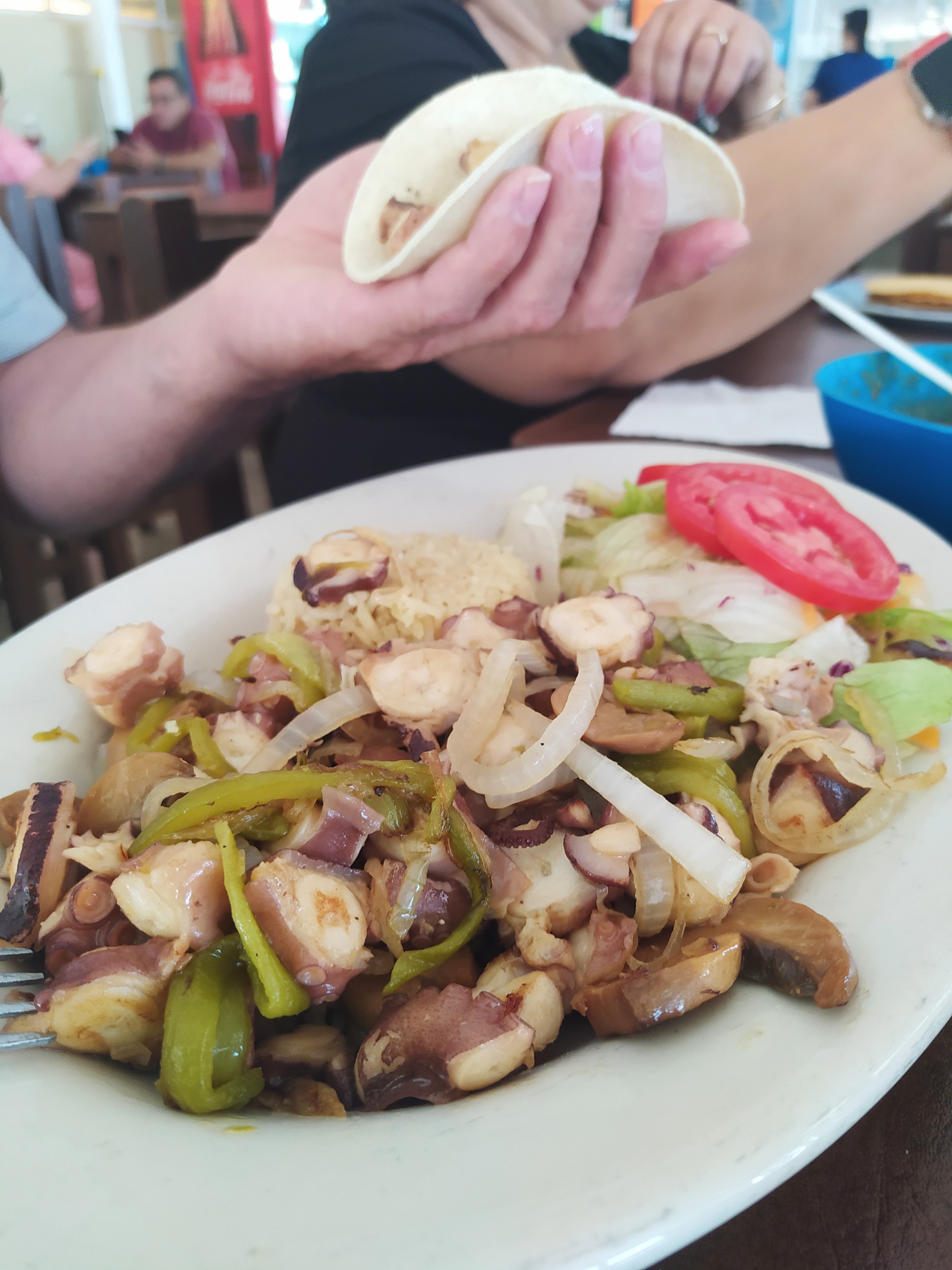 Mariscos La piraña image 4