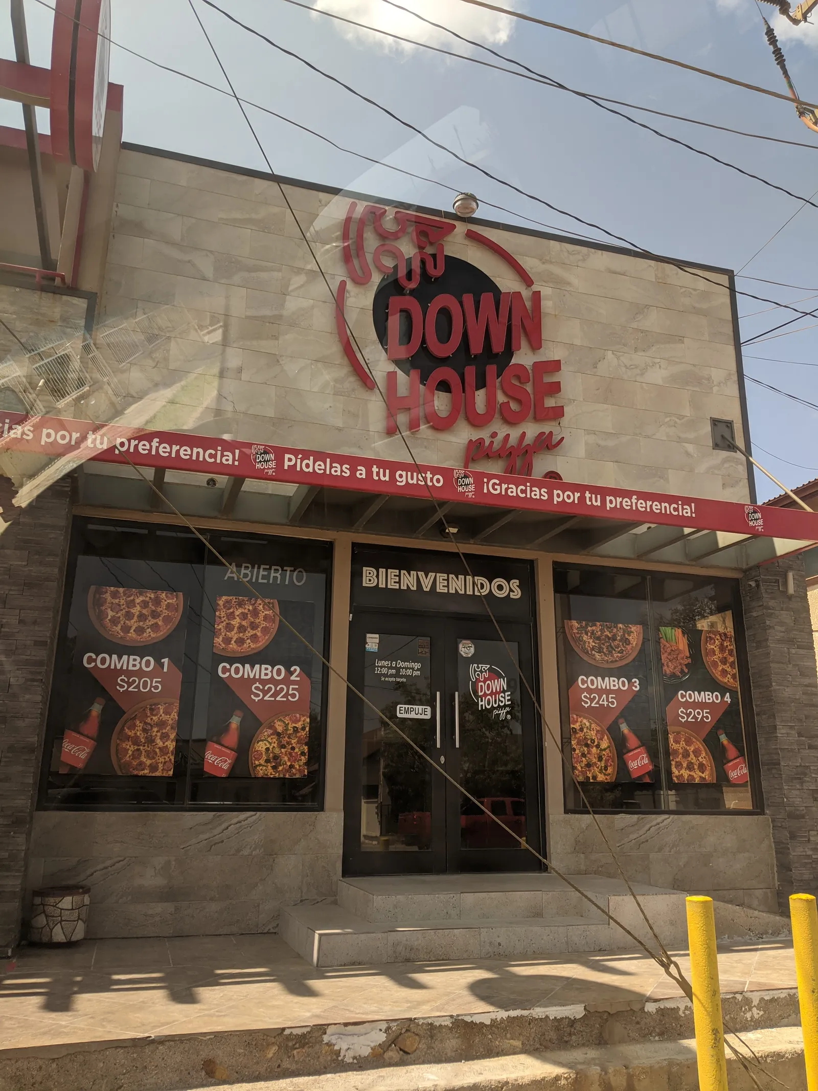 Down House Pizza Cananea image 3