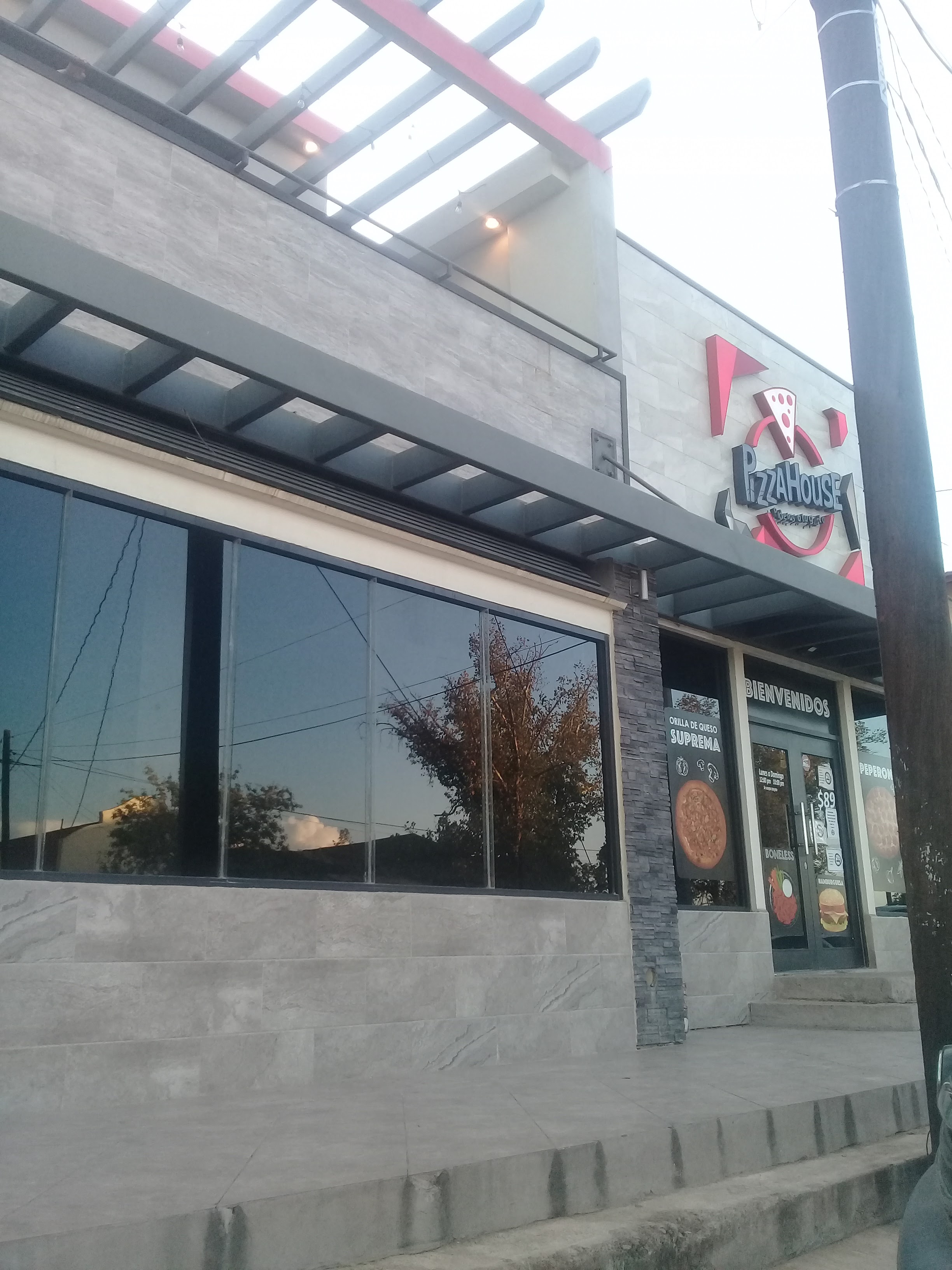 Down House Pizza Cananea image 4